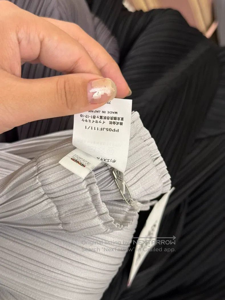 Issey Miyake Issey Miyake size:1 Red Vest Size 31" - 5 Thumbnail