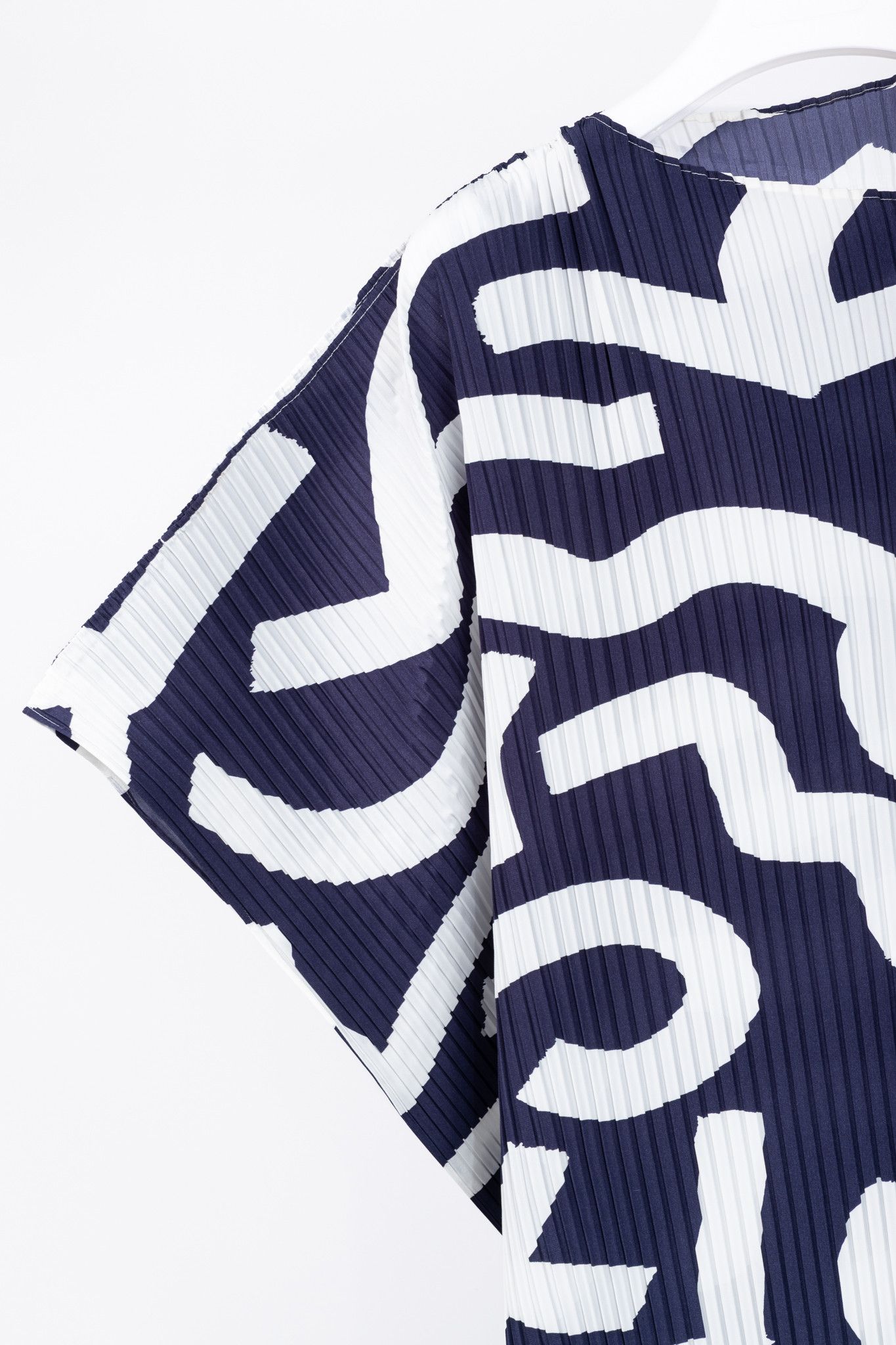 Issey Miyake Issey Miyake AW20 Accordion Pleated Geometric Maxi Dress Size ONE SIZE - 5 Thumbnail