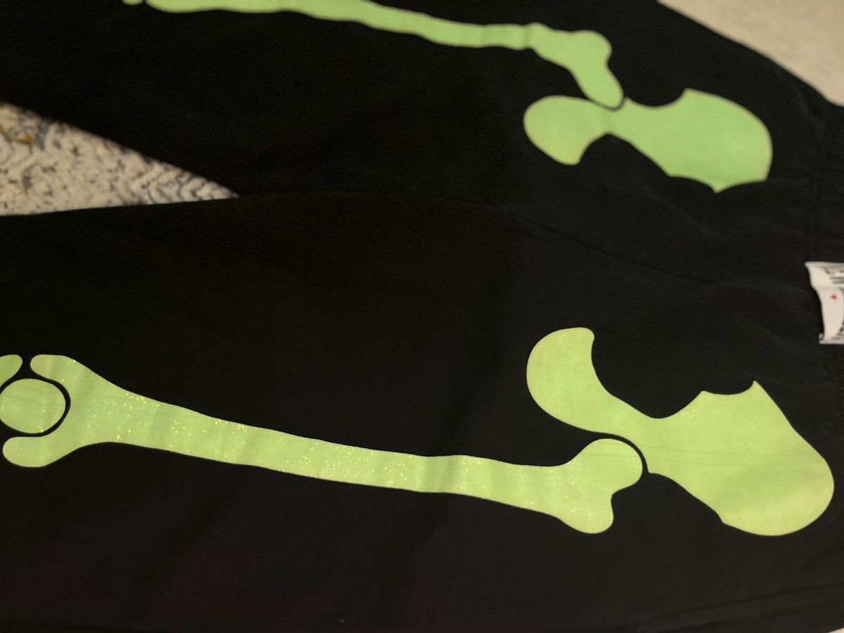 Dolls Kill Skeleton black sweatpants Size 30" / US 8 / IT 44 - 2 Thumbnail