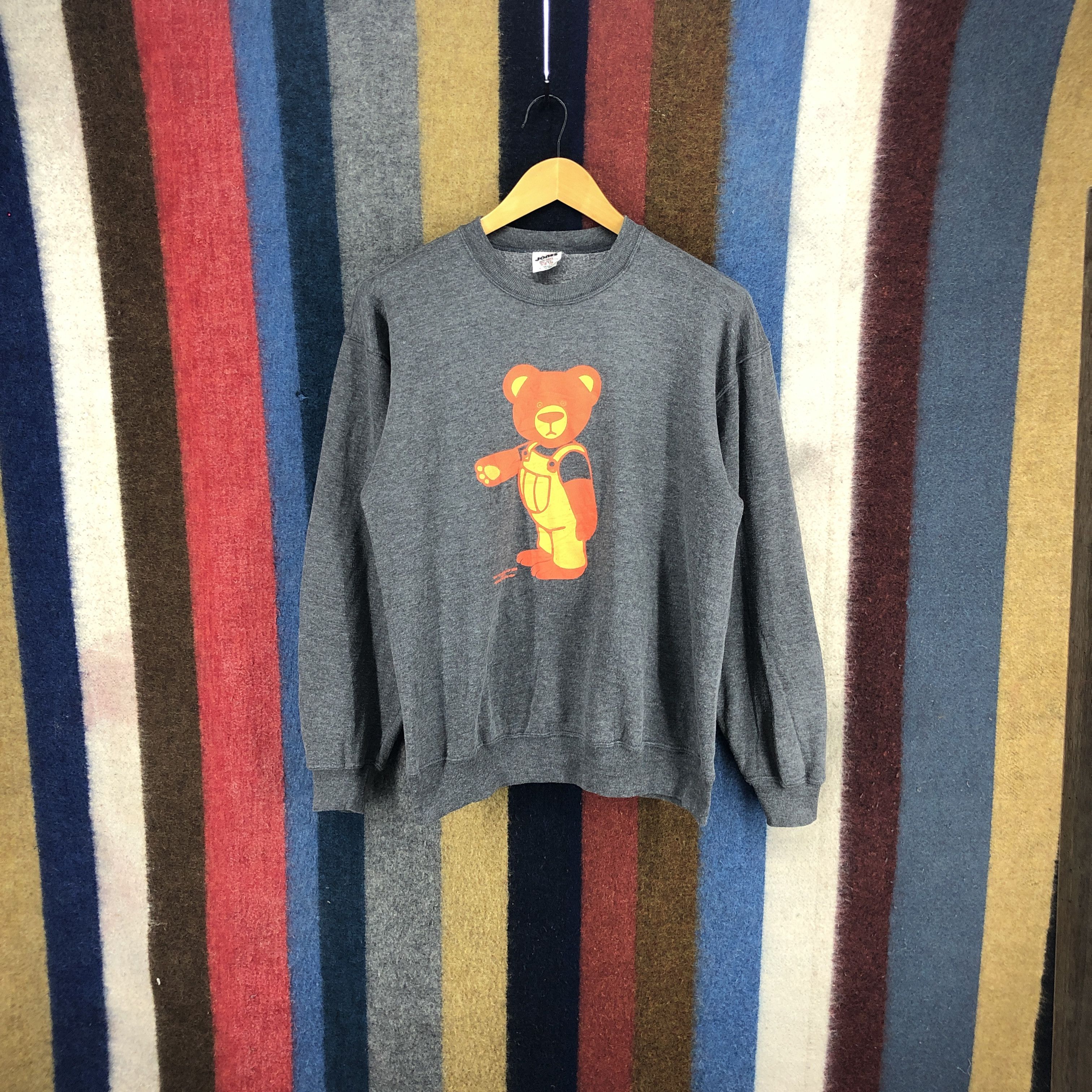 Vintage Vintage 1993 USA JONES Crew Neck Sweatshirt #0331/M Size US M / EU 48-50 / 2 - 1 Thumbnail