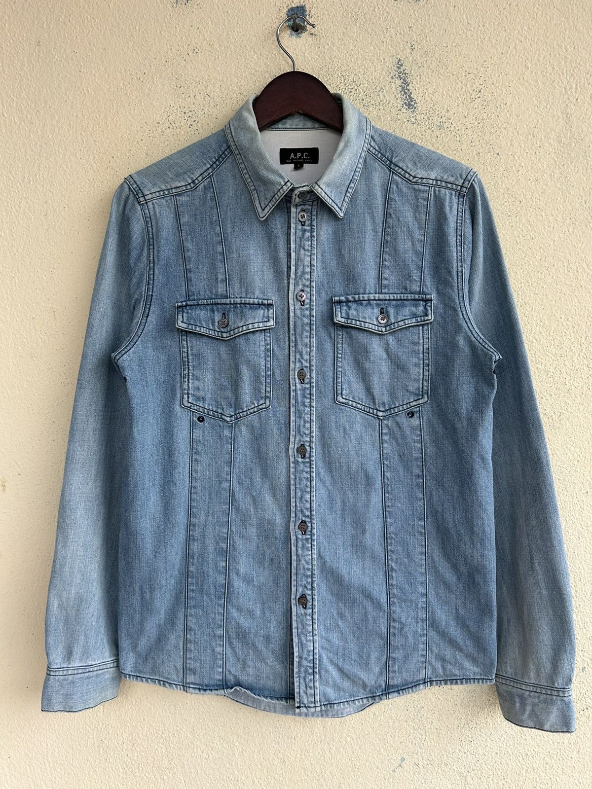 A.P.C. A.P.C Buttons Up Denim Shirt Size US S / EU 44-46 / 1 - 1 Thumbnail