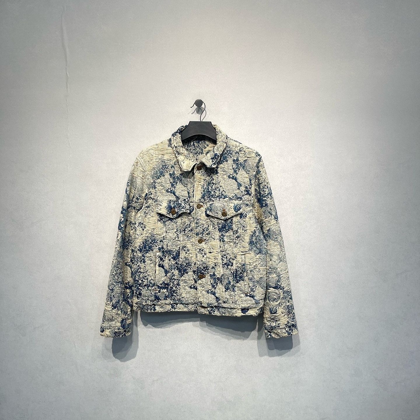 Louis Vuitton Louis Vuitton Floral Denim Jacket Size 52 Size US L / EU 52-54 / 3 - 1 Thumbnail