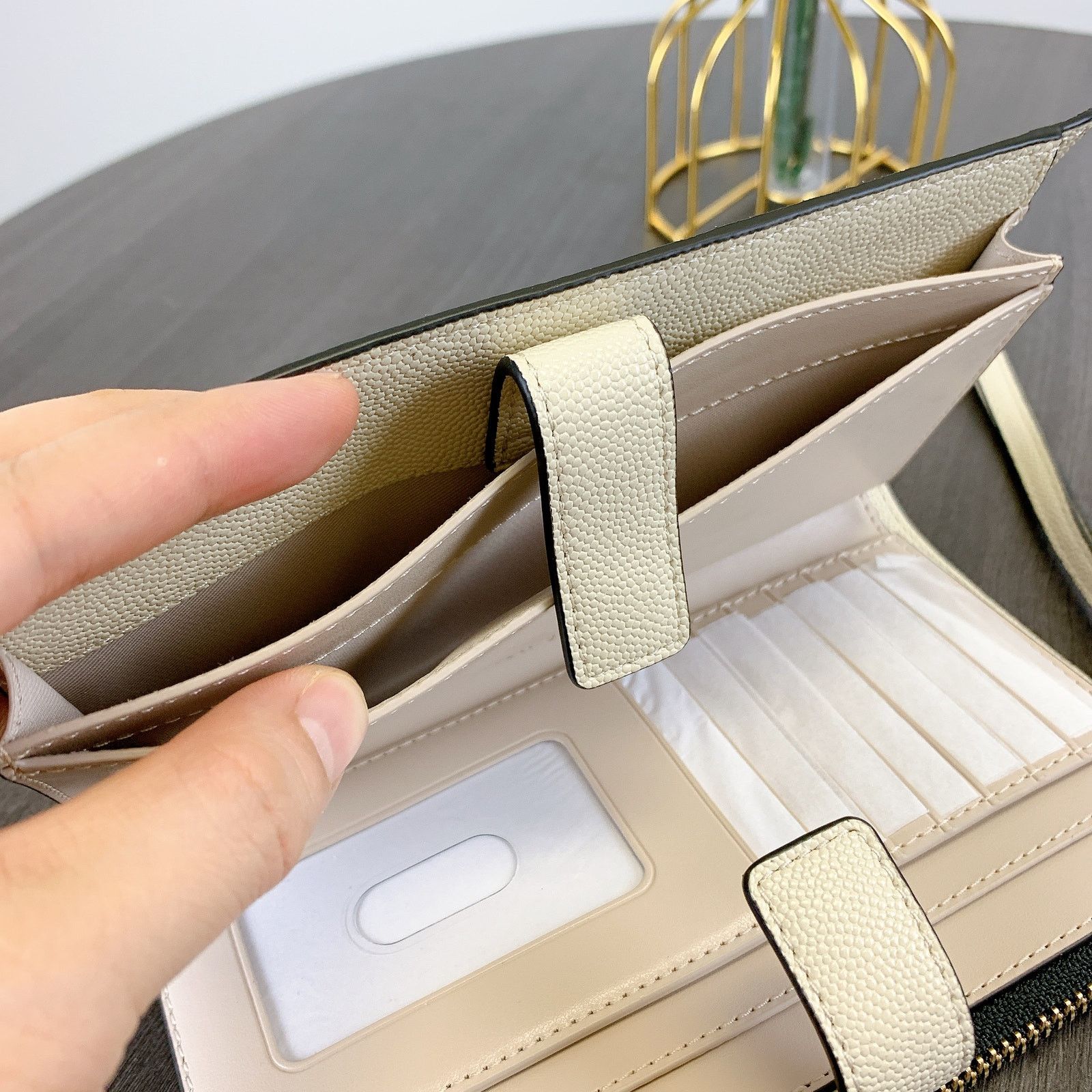 Marc Jacobs Marc Jacobs S107M06RE22-102 BRB Phone Wristlet Marchmallow Size ONE SIZE - 6 Thumbnail