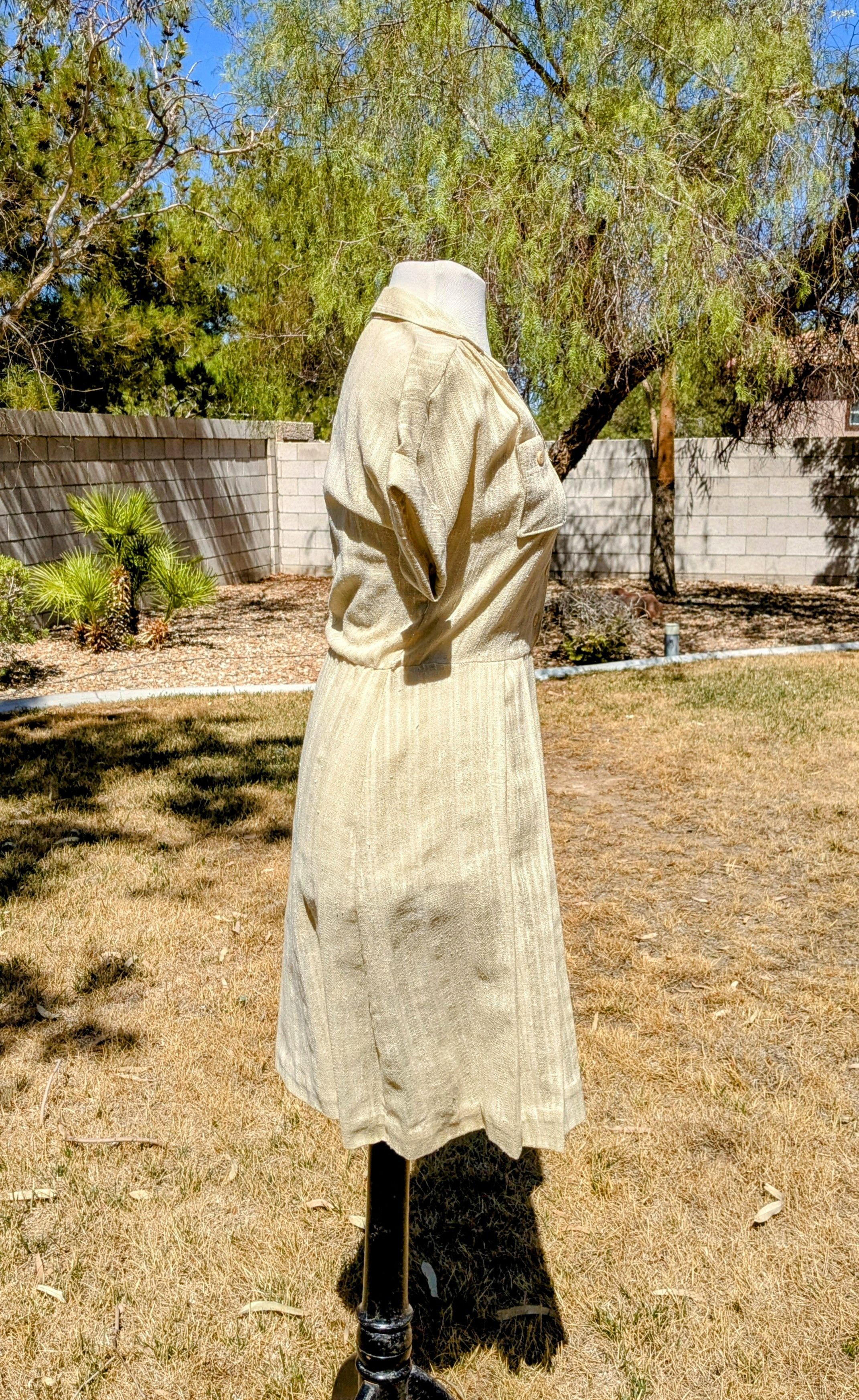 JCPenney 1970s JC Penny Vintage Linen S/S Petite Button Shirt Dress Size S / US 4 / IT 40 - 3 Thumbnail