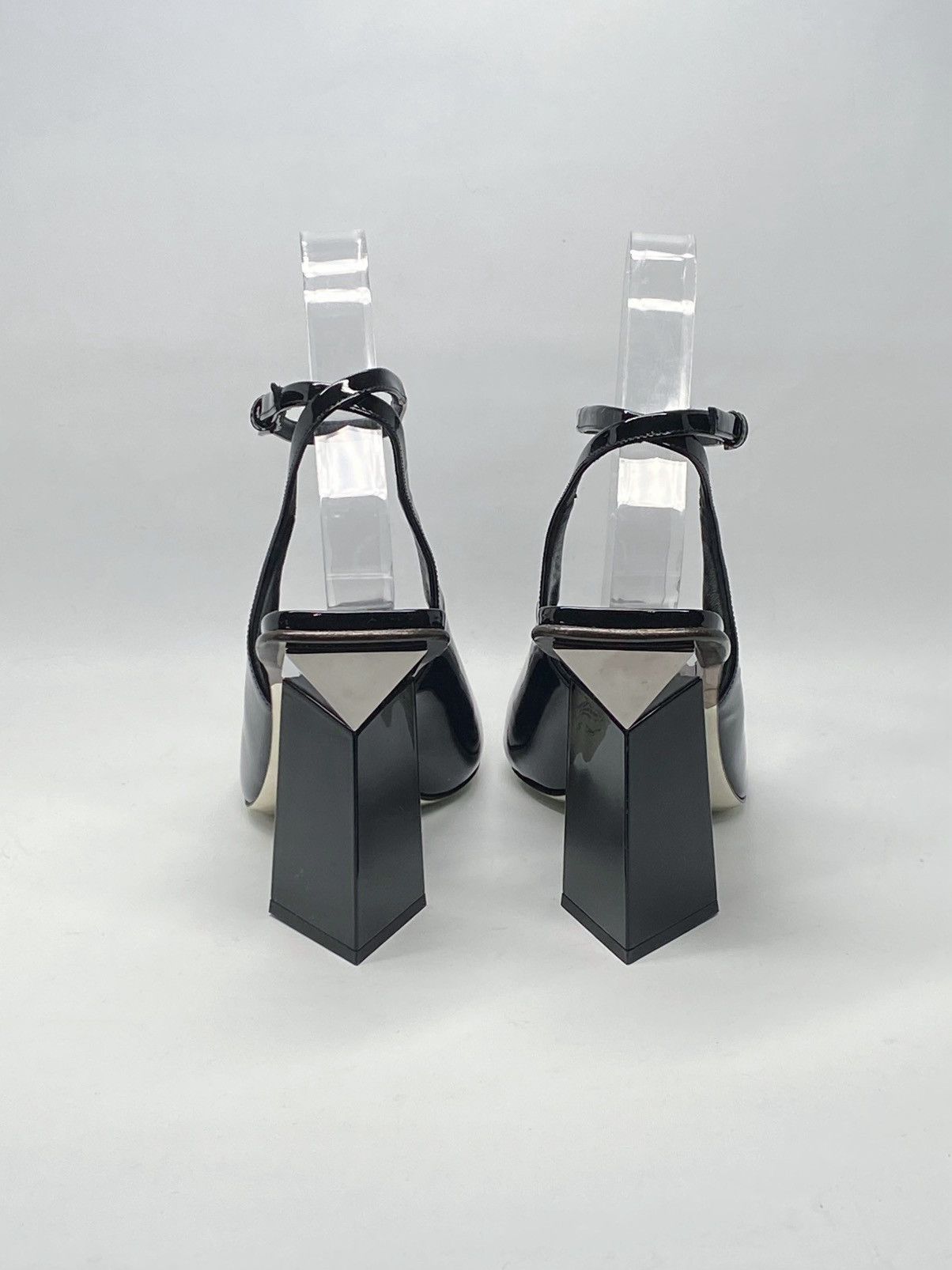 Valentino Valentino Garavani One Stud Patent Leather Pumps size 37 Size US 7 / IT 37 - 6 Thumbnail