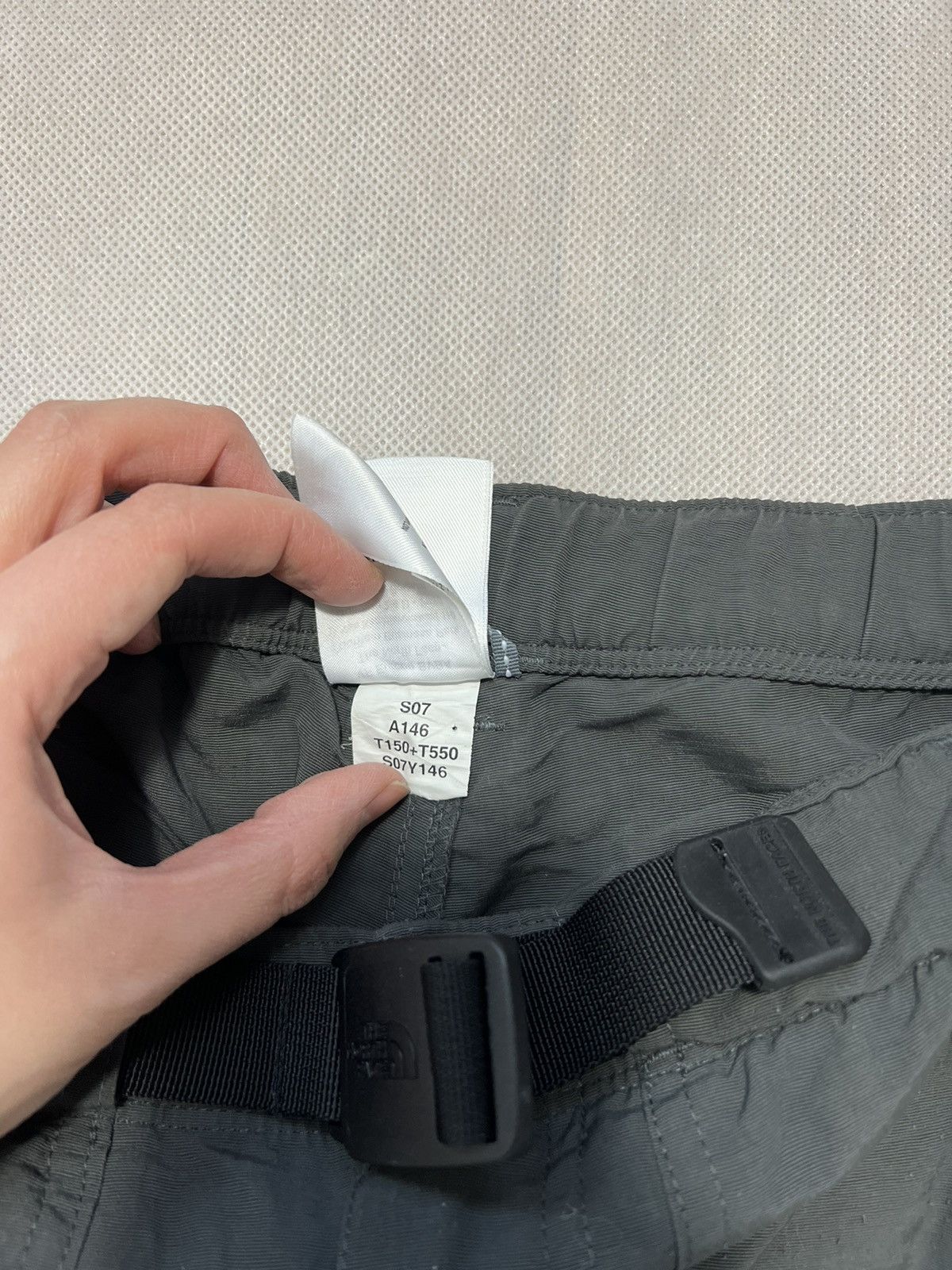 The North Face The North Face TNF cargo pants / shorts with detachable legs Size US 32 / EU 48 - 3 Thumbnail