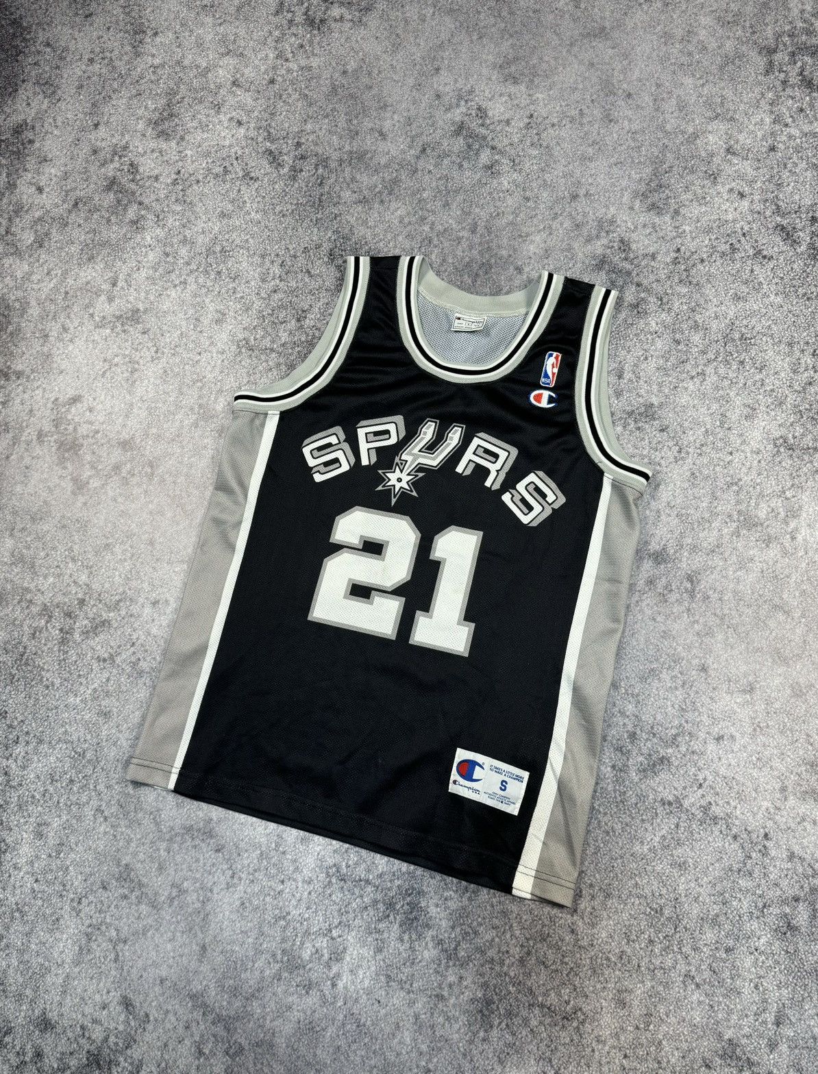 Champion Vintage Champion Spurs Duncan 21 Basketball Jersey Rare USA Size US S / EU 44-46 / 1 - 1 Thumbnail