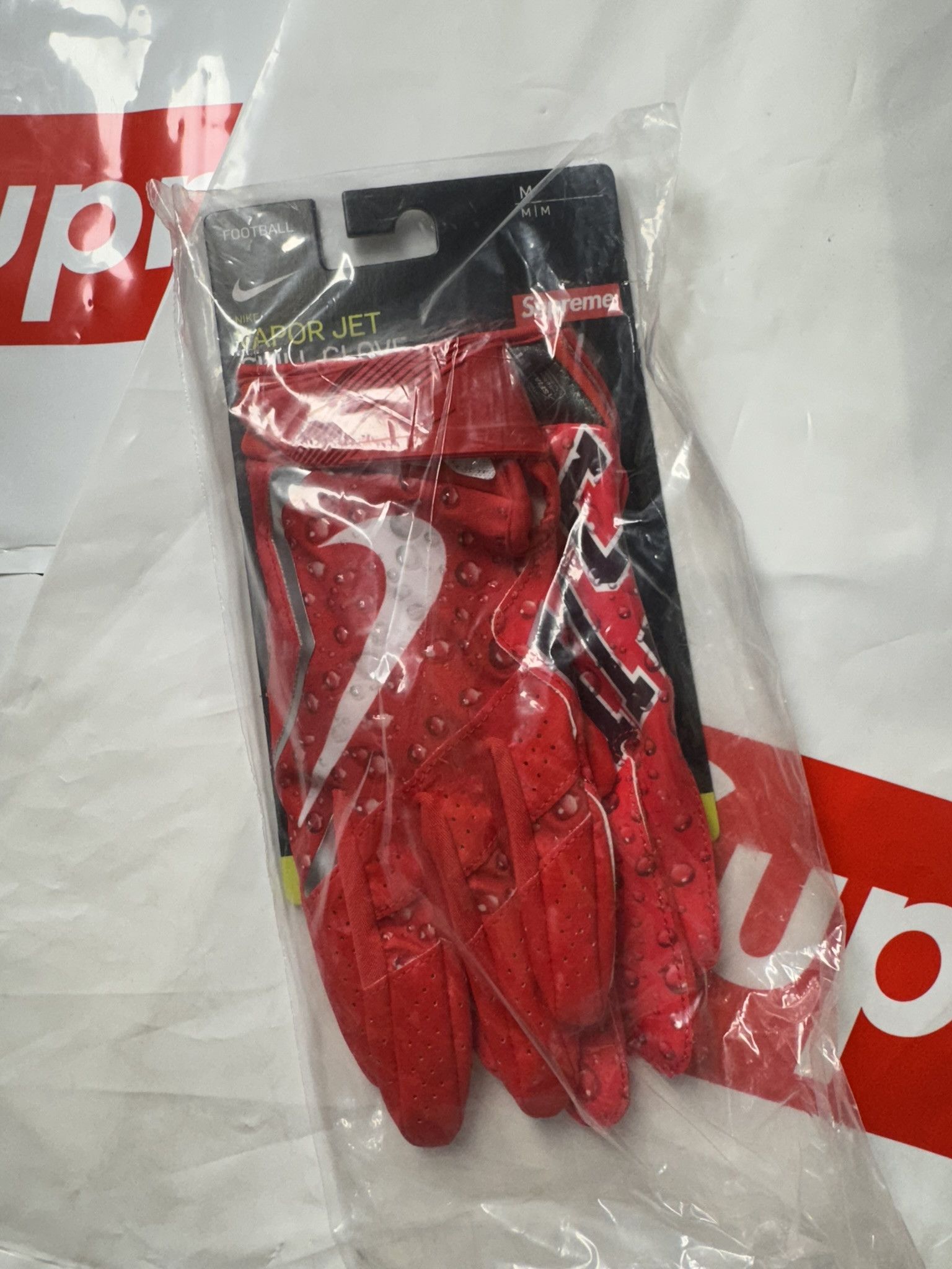 Supreme Nike Vapor Jet 4.0 Football Gloves Red NFL