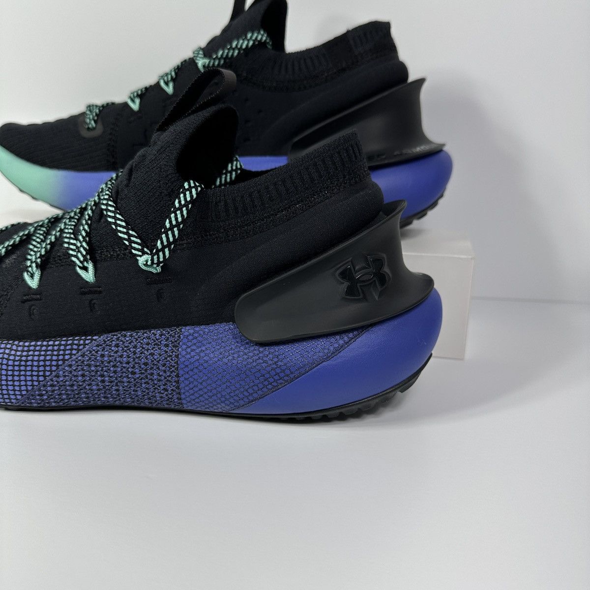 Under Armour HOVR PHANTOM 3 DEEP PERIWINKLE RUNNING SHOE INTELLIKNIT BLUE Size US 10 / EU 43 - 9 Thumbnail