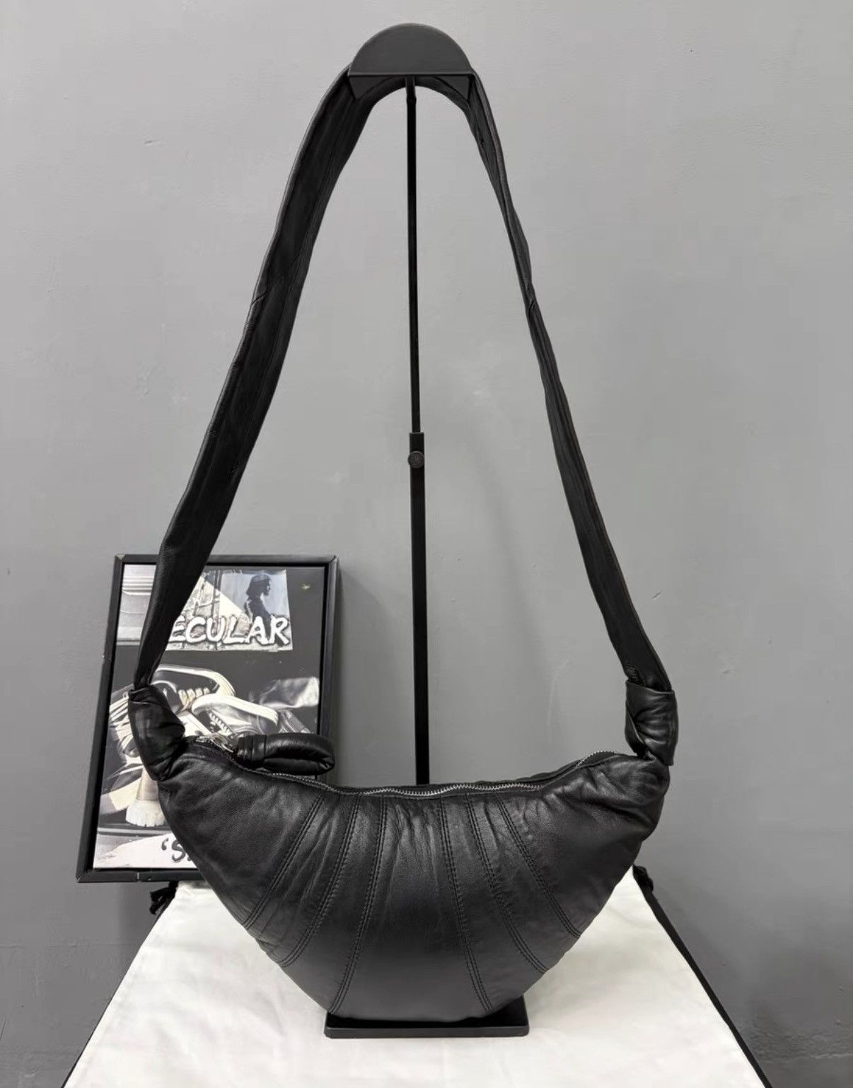 Lemaire Lemaire Black Small Croissant Bag KKKK6 Size ONE SIZE - 1 Thumbnail