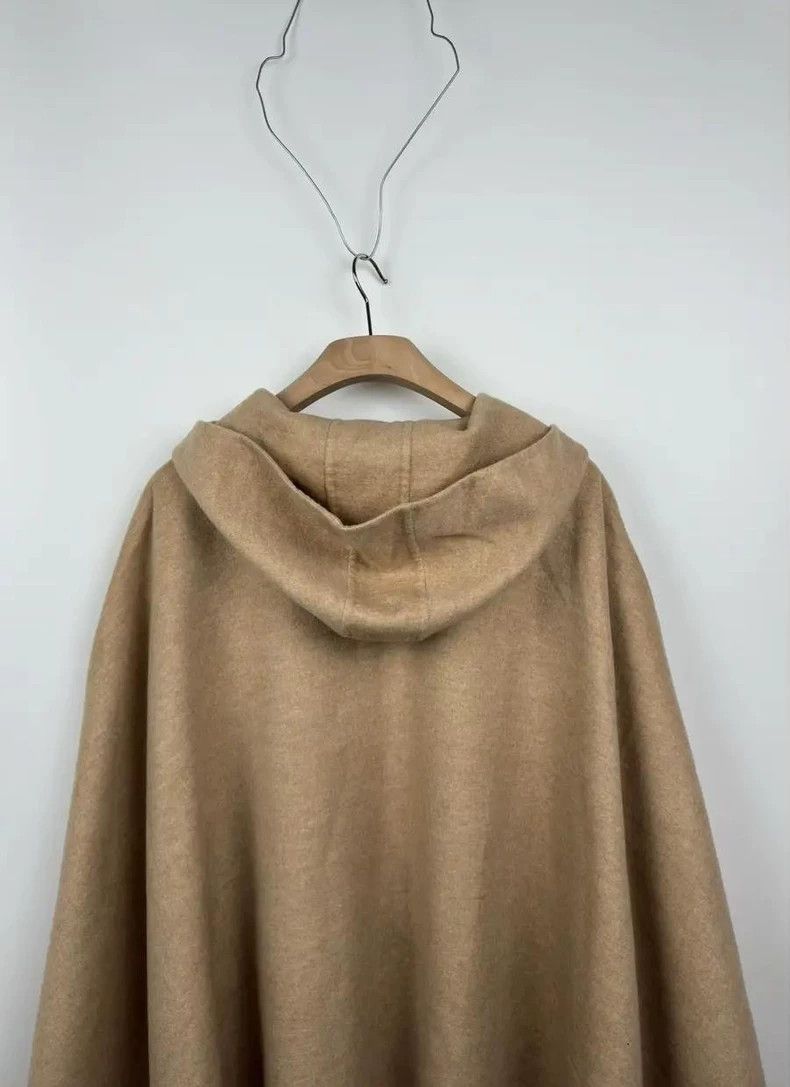 Loro Piana LORO PIANA She's wearing a cashmere cardigan Size S / US 4 / IT 40 - 6 Thumbnail