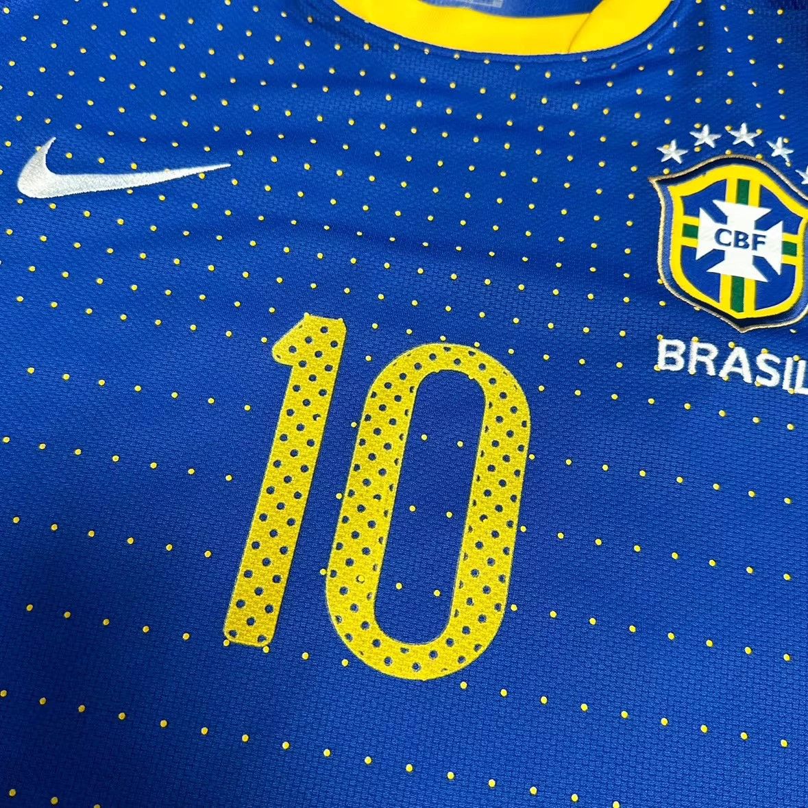 Other 2010 Brazil #10 Kaka Jersey Away Size US XL / EU 56 / 4 - 4 Thumbnail