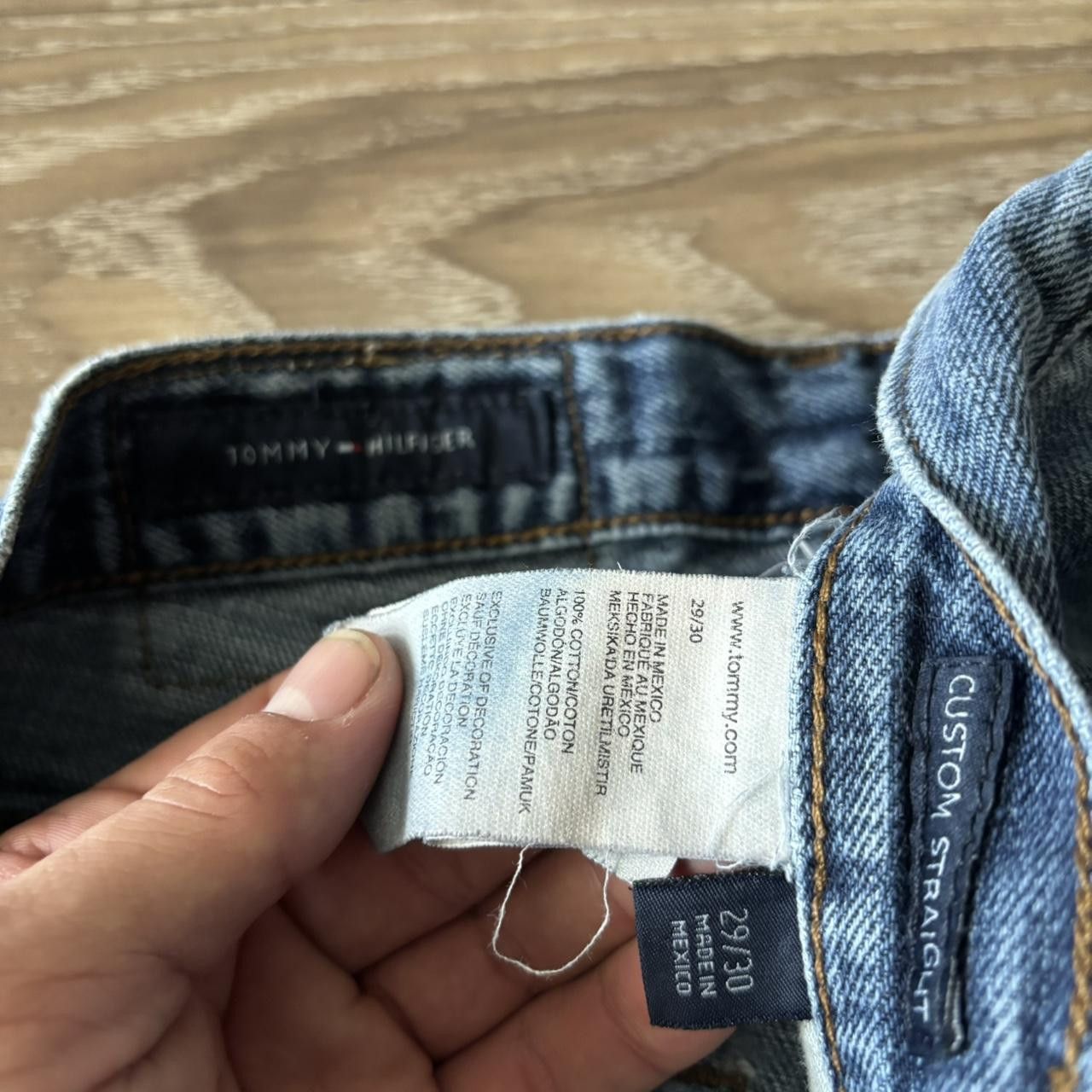 Tommy Hilfiger Crazy Vintage Y2K/2000s Medium Wash Tommy Hilfiger Essential Denim Jeans! 29x30 Size US 29 - 8 Thumbnail