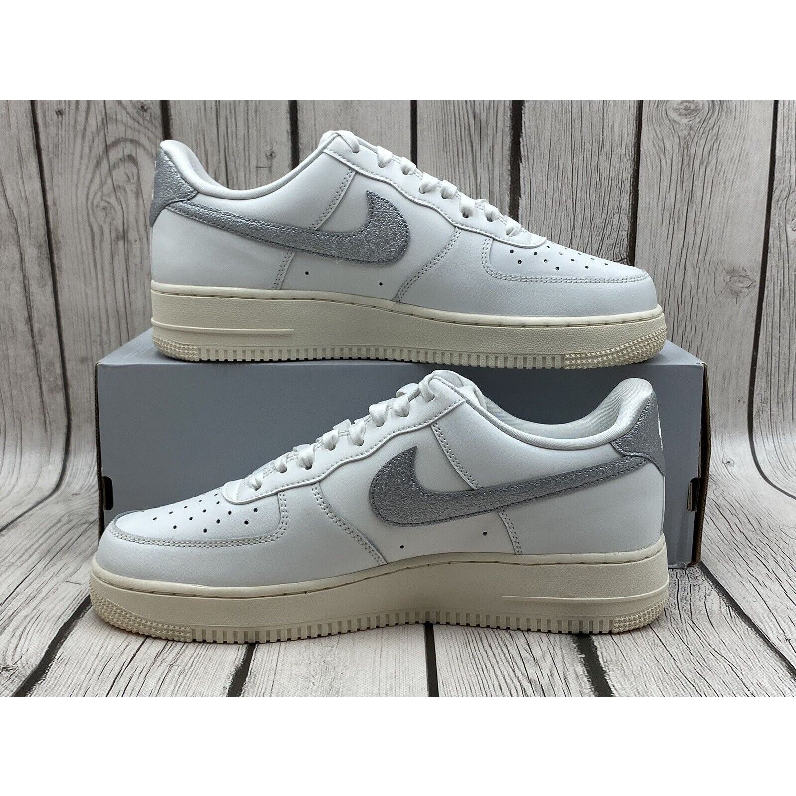 Nike Nike Womens Air Force 1 ‘07 Essential ‘Silver Swoosh’ Size 1 Size US 10.5 / IT 40.5 - 2 Thumbnail