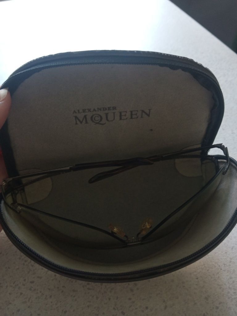 Alexander McQueen Alexander McQueen Sunglasses Prada Size ONE SIZE - 2 Thumbnail