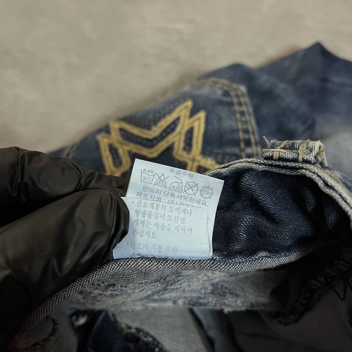 Japanese Brand 2000s Denim BAR y2k Jeans Embroidered Back Robin’s Jean Vibe Size US 28 / EU 44 - 9 Thumbnail