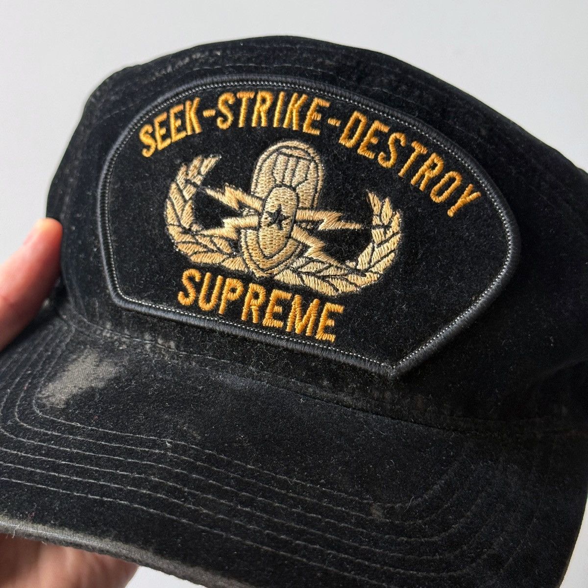 Supreme FW09 Supreme Seek & Destroy Velvet Hat Size ONE SIZE - 5 Thumbnail