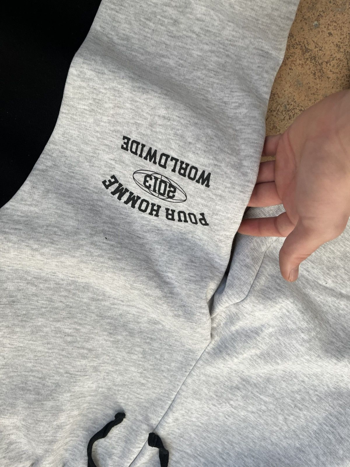 Japanese Brand 🇯🇵 Product Description: Gray-Lid Split-Panel Sweatpants Size US 35 - 6 Thumbnail