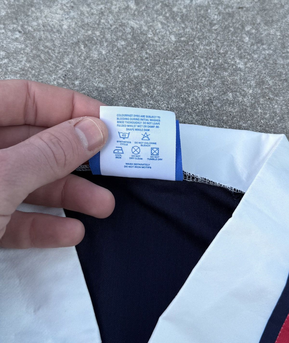 Umbro Vintage Umbro Scotland streetwear rare 90s soccer jersey Size US L / EU 52-54 / 3 - 12 Thumbnail
