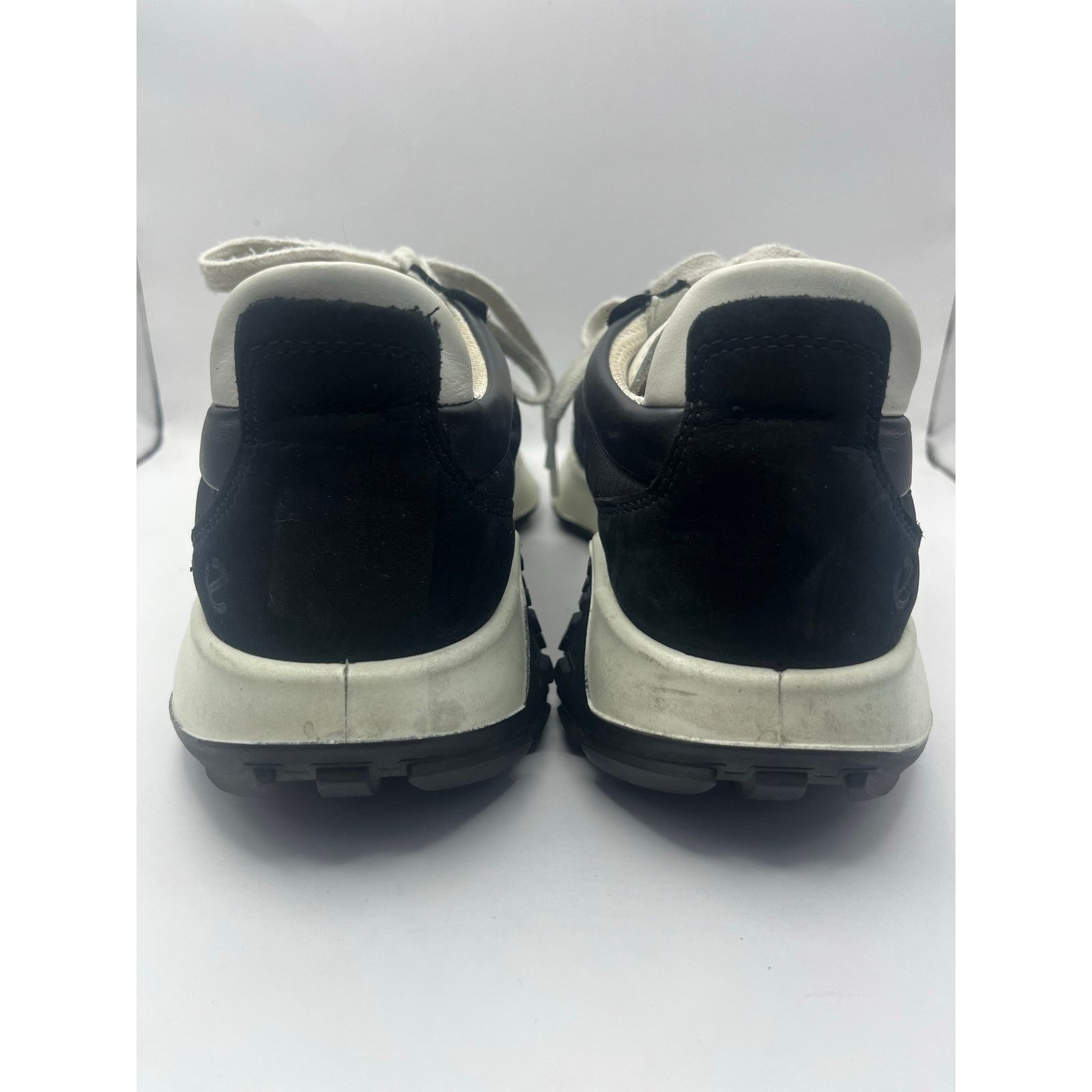 Ecco Ecco Retro Black White Sneakers Shoes Women’s Size 9 USED Size US 9 / IT 39 - 6 Thumbnail