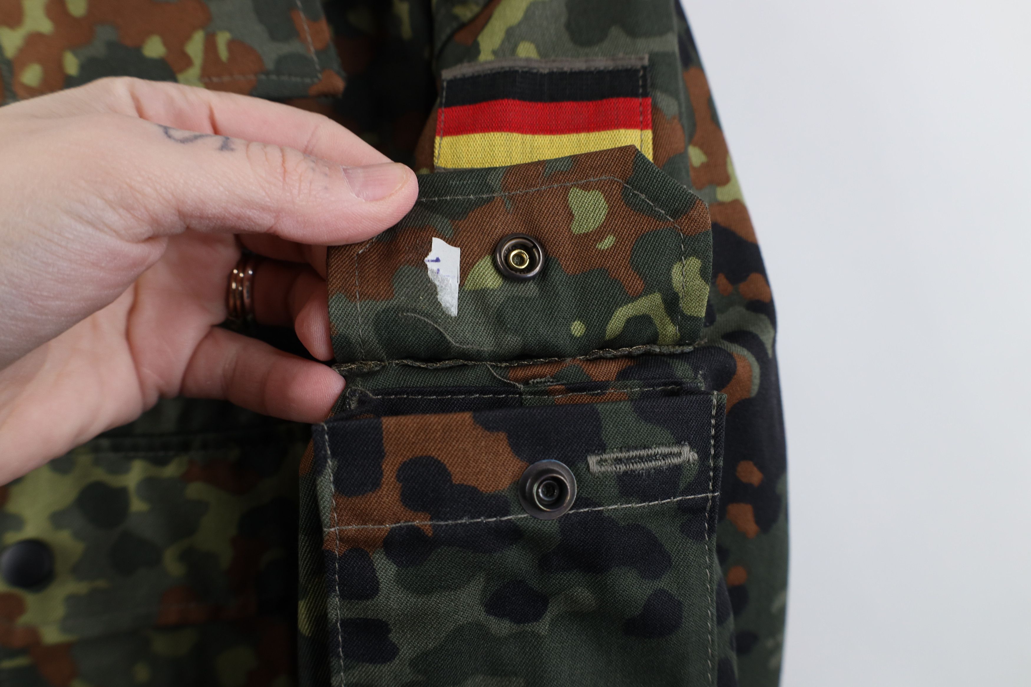 Vintage Vintage 90s German Military Camouflage Field Combat Jacket Size US L / EU 52-54 / 3 - 6 Thumbnail