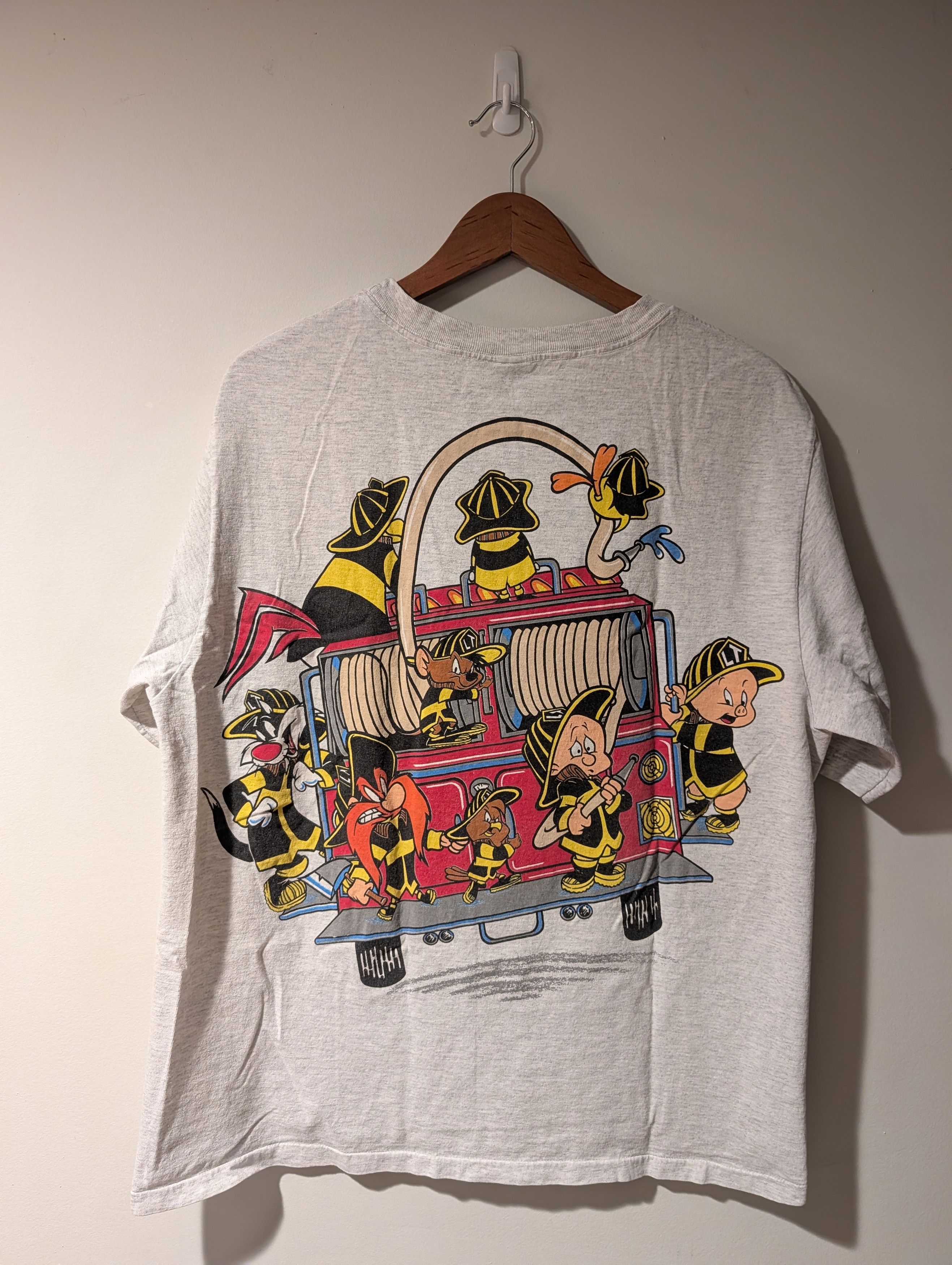 Cartoon Network Vintage 1994 Looney Tunes Firefighter T-Shirt Changes Size US XL / EU 56 / 4 - 7 Thumbnail