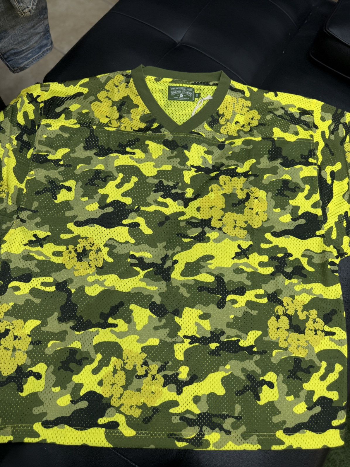 DENIM TEARS Denim Tears Yellow Camo Cotton Wreath Jersey Size XL (NEW) Size US XL / EU 56 / 4 - 4 Thumbnail