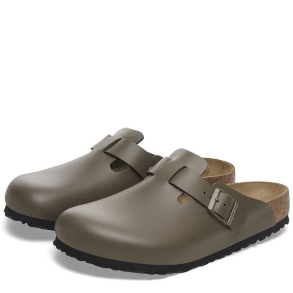 Stussy × BIRKENSTOCK Solana bone 27cm Stüssy Solana Suede Leather in Color Bone | BIRKENSTOCK Oman