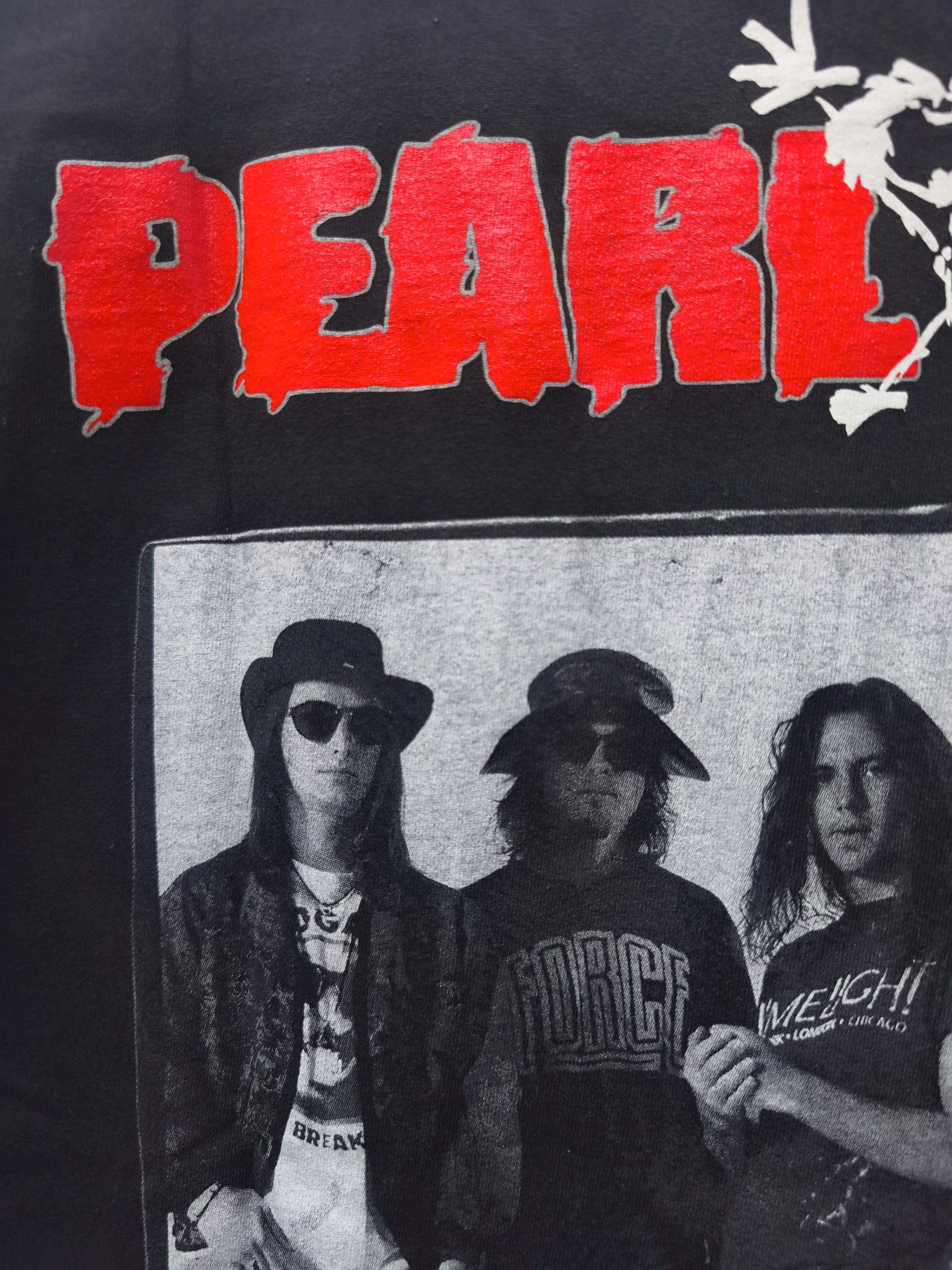 Band Tees Pearl Jam Alive & Cultivating The Pearl UK Tour T-shirt Size US XL / EU 56 / 4 - 9 Thumbnail