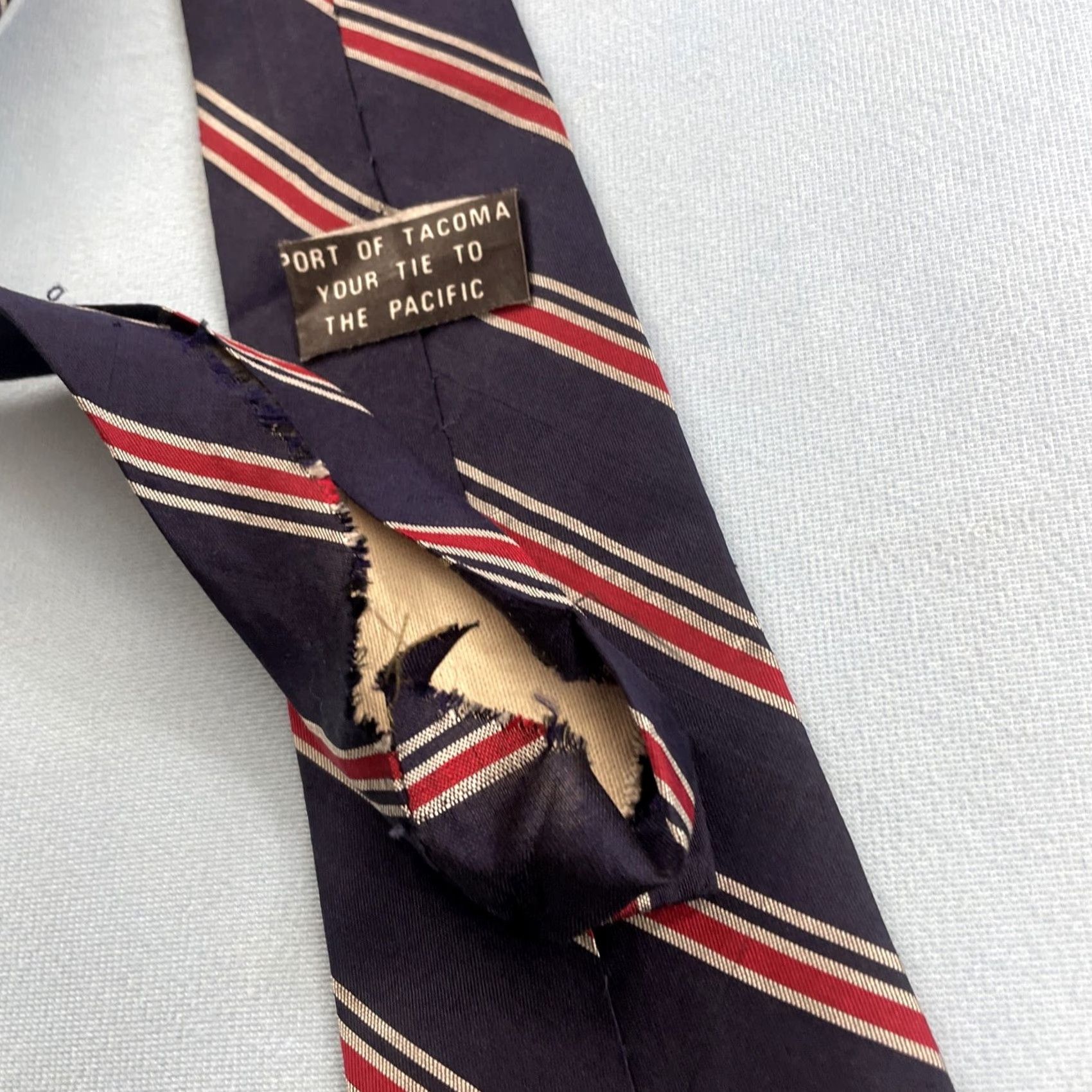 Vintage VINTAGE Port ofTacoma Silk Neck Tie Your Tie to the Pacific Blue Red Repp Tie 3x56 Wear Size ONE SIZE - 4 Thumbnail
