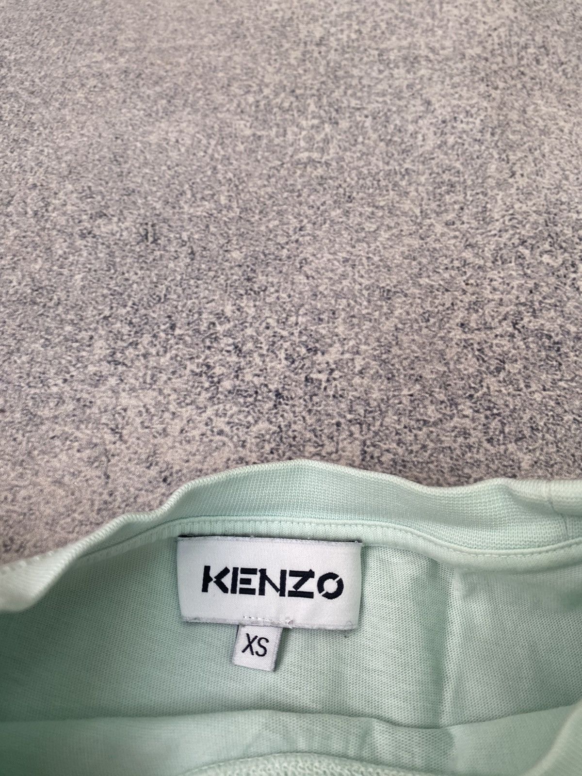 Kenzo × Vintage Vintage Kenzo Women’s Printed T-Shirt Size XS / US 0-2 / IT 36-38 - 7 Thumbnail