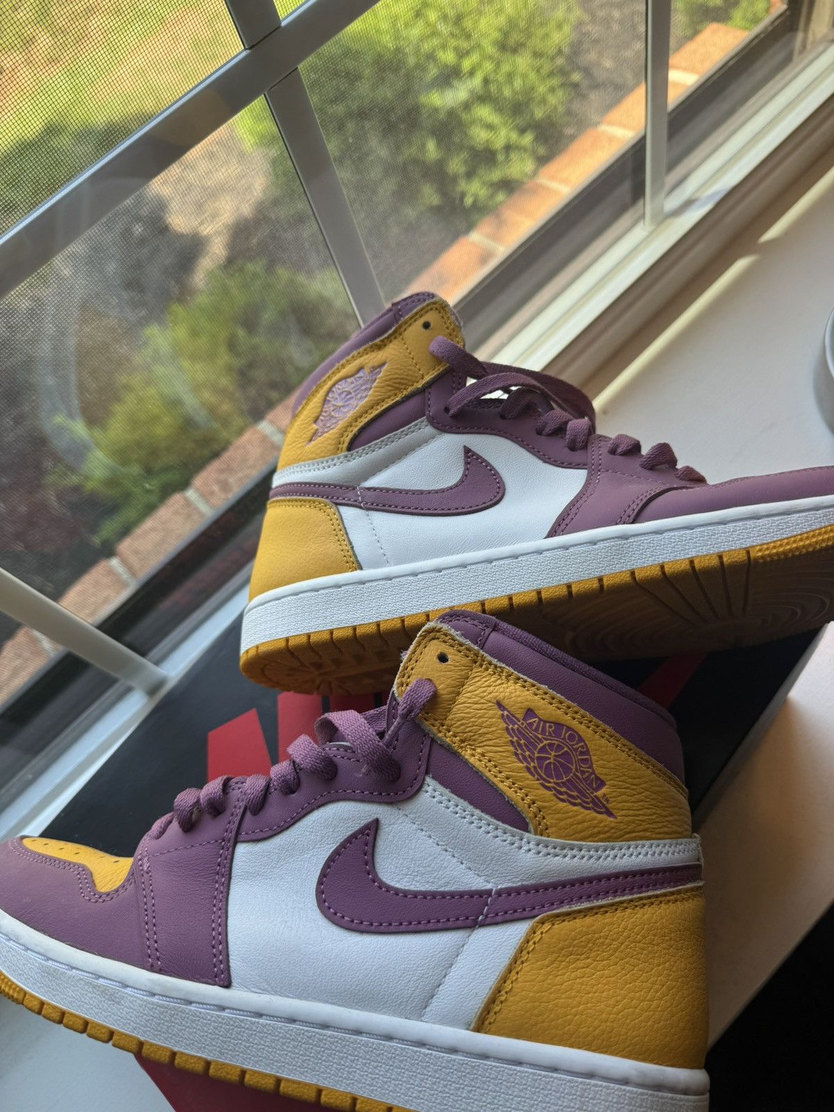 Jordan Brand Jordan 1 Brotherhood Size US 8.5 / EU 41-42 - 4 Thumbnail