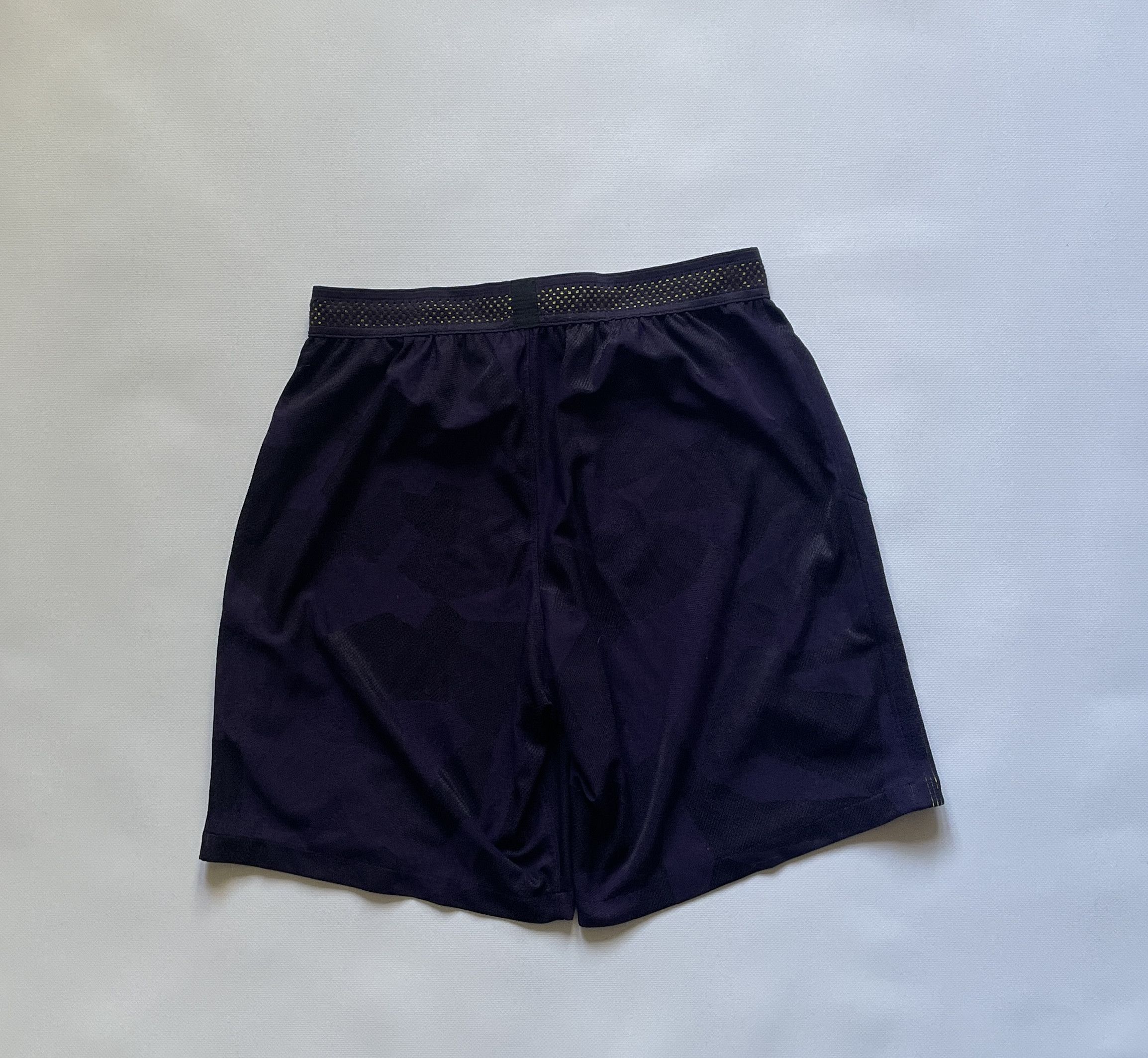 Nike AUTHENTIC Tottenham Shorts 2017 2018 Player Issue Soccer Size US 32 / EU 48 - 2 Thumbnail