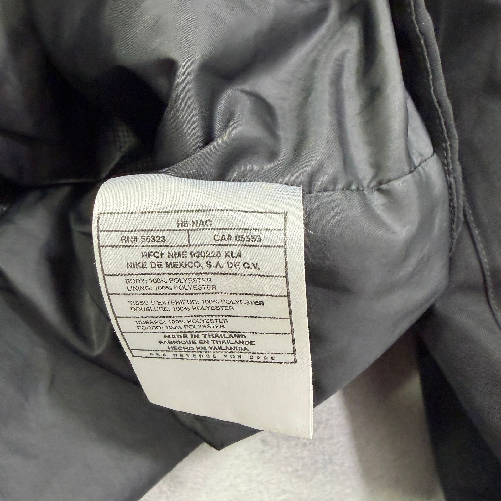 Nike Vintage Nike Windbreaker Jacket Men's Large Black 90s Size US L / EU 52-54 / 3 - 5 Thumbnail