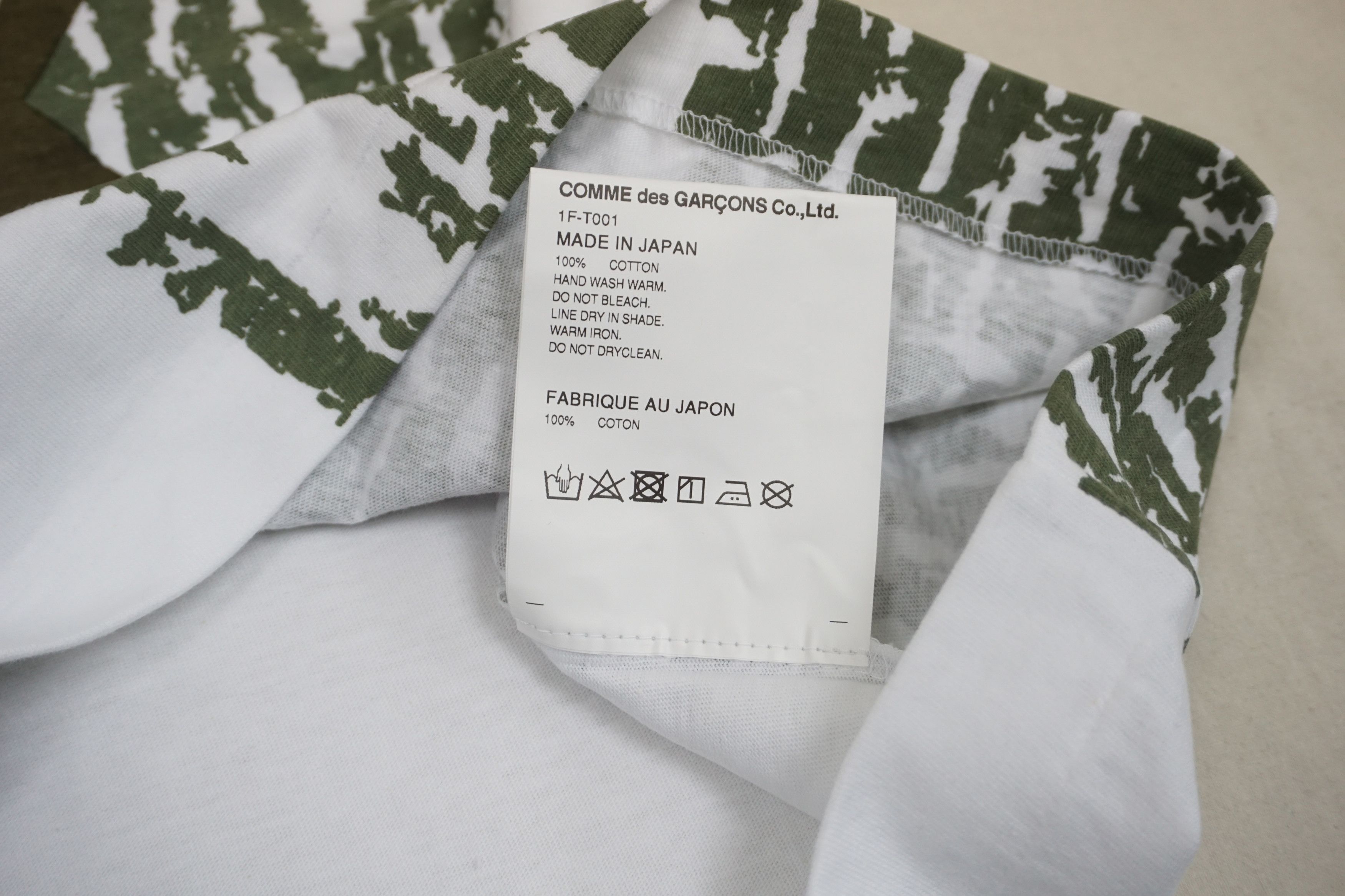 Comme des Garcons × Japanese Brand Comme des Garcons "Black" T-shirt Size S / US 4 / IT 40 - 8 Thumbnail