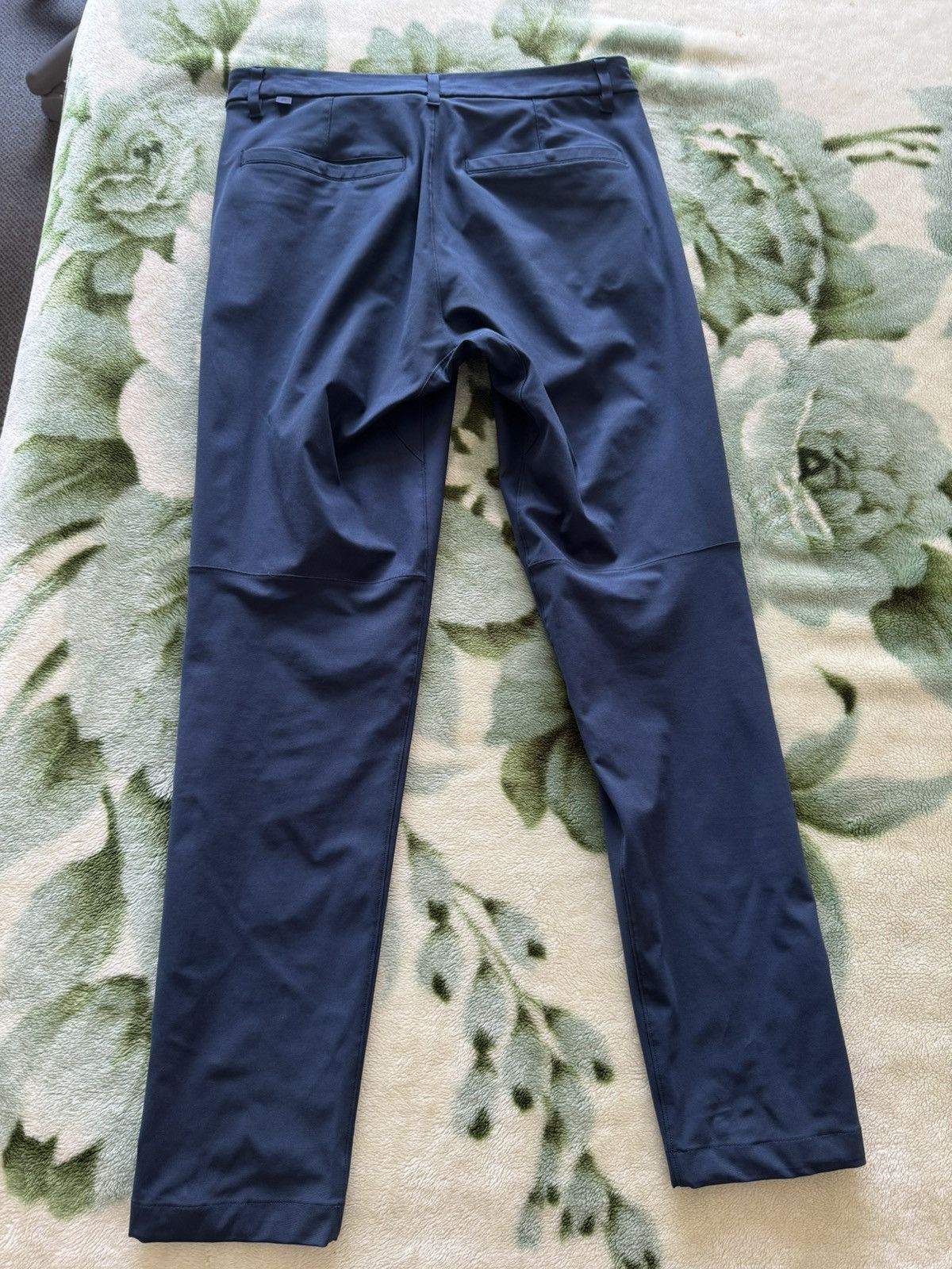 Lululemon Lululemon Commission Pants 31x34 Navy Size US 31 - 2 Thumbnail