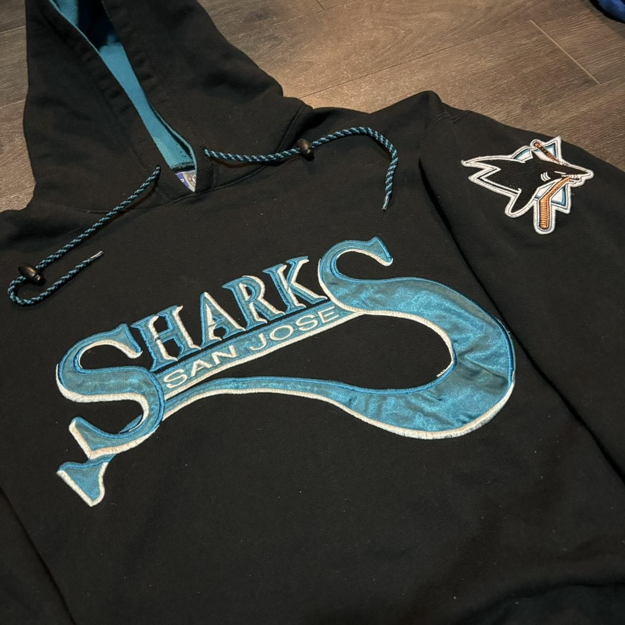 90s shops San Jose Sharks Starter Hoodie Size Large