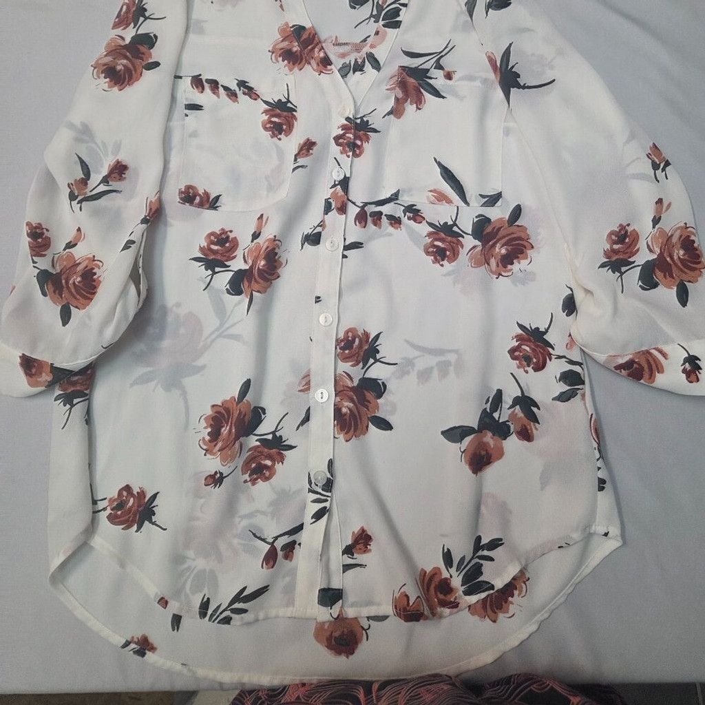 Other white Floral 2 pocket button blouse flowy professional y2k Size XS / US 0-2 / IT 36-38 - 2 Thumbnail