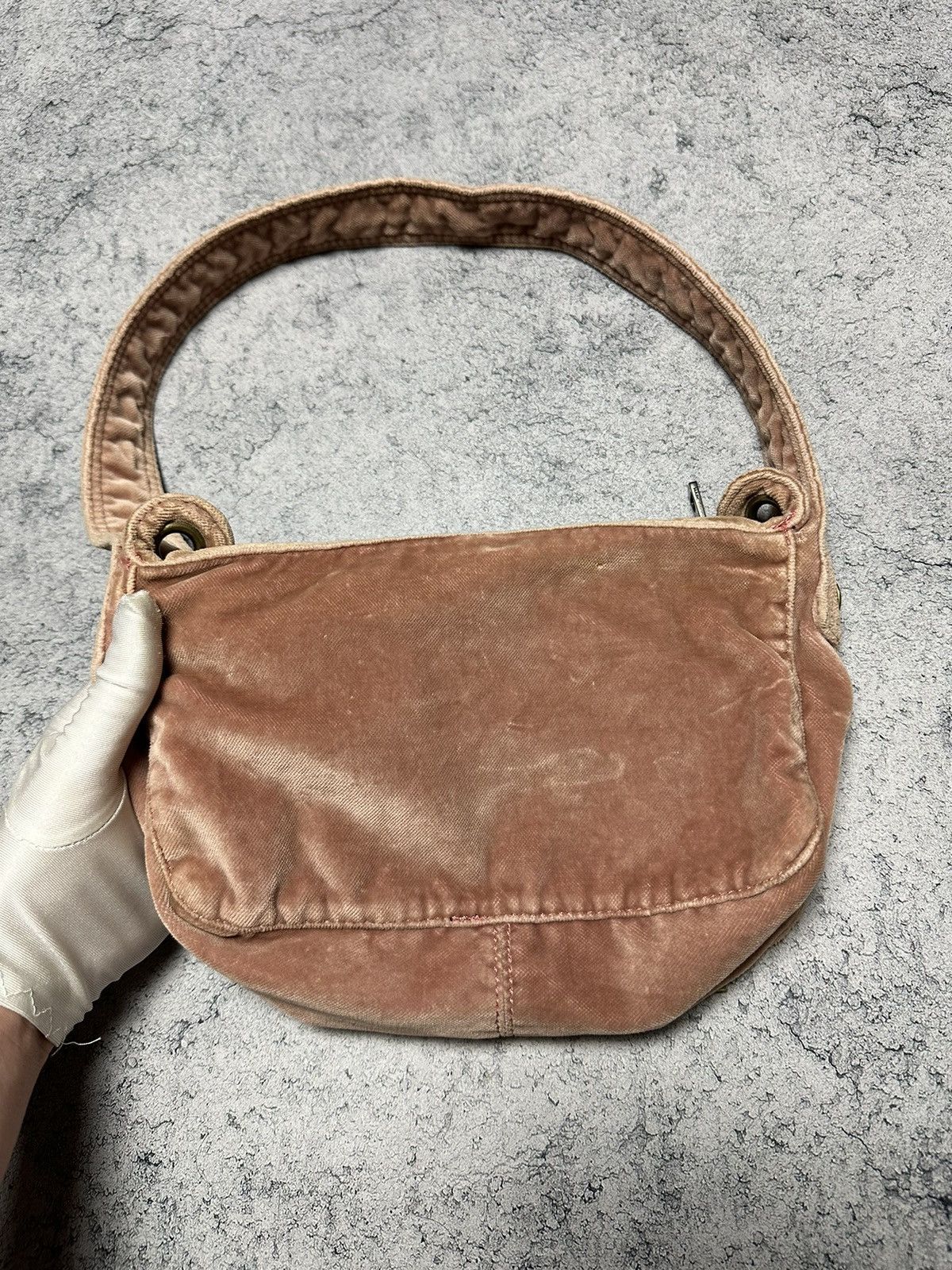 Marc Jacobs Vintage Y2K Marc Jacobs Velvet Mini Bag Size ONE SIZE - 8 Thumbnail