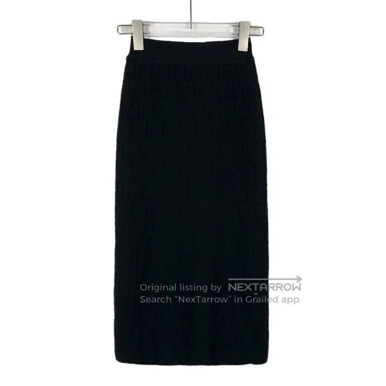 Fendi Fendi Black logo letter embossed all-over print knitted sk Size 42" / US 20 - 1 Thumbnail