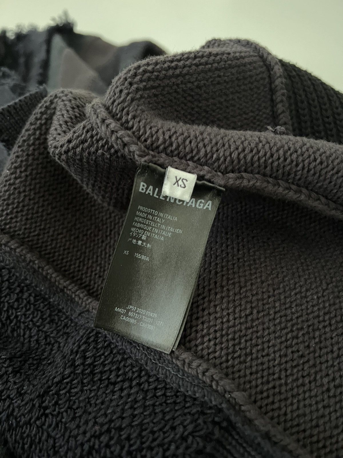 Balenciaga Balenciaga Balenciaga Cut Up Sweater Size US XS / EU 42 / 0 - 9 Thumbnail