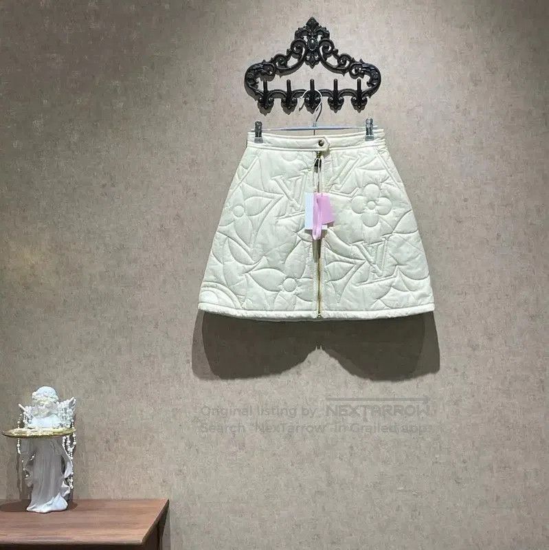 Louis Vuitton Louis Vuitton Beige Cotton Mini Skirt . Size 23" - 1 Thumbnail