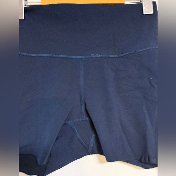 Lululemon Lululemon Navy Blue High-Rise Shorts (DIY Cut) – 6 Size 28" / US 6 / IT 42 - 4 Thumbnail