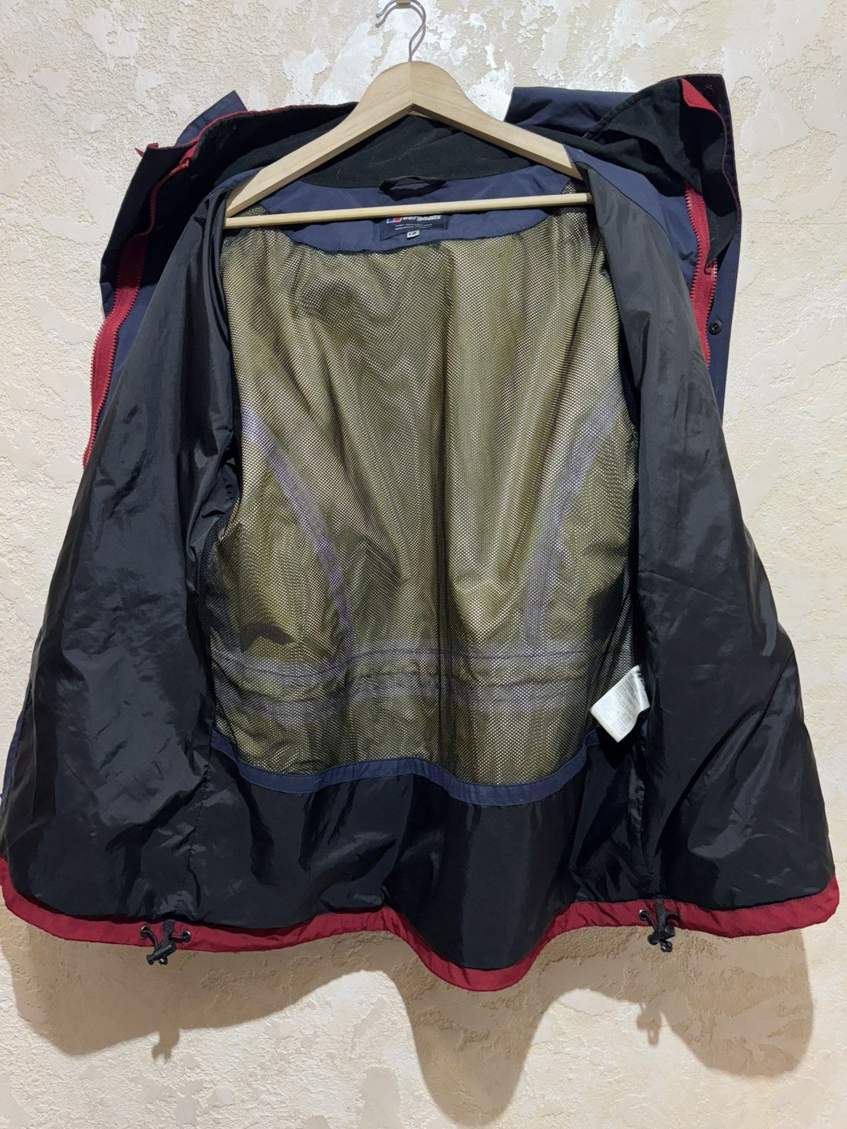 Berghaus × Vintage Berghaus Women's High Performance Gore-Tex Jacket Size 12 Size XL / US 12-14 / IT 48-50 - 18 Thumbnail
