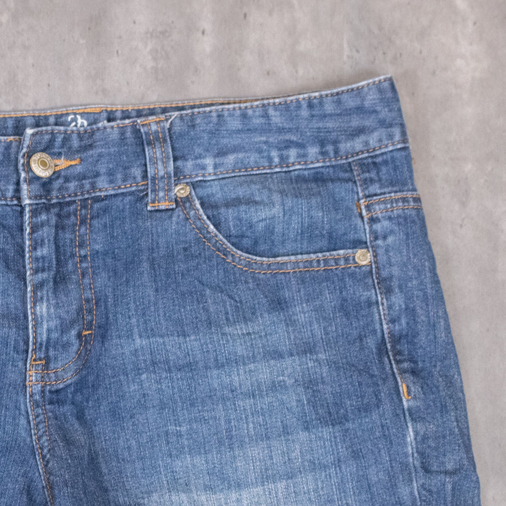 Tommy Hilfiger × Vintage Y2K Tommy Hilfigure Midwash Jort Jean Shorts Size US 34 / EU 50 - 7 Thumbnail