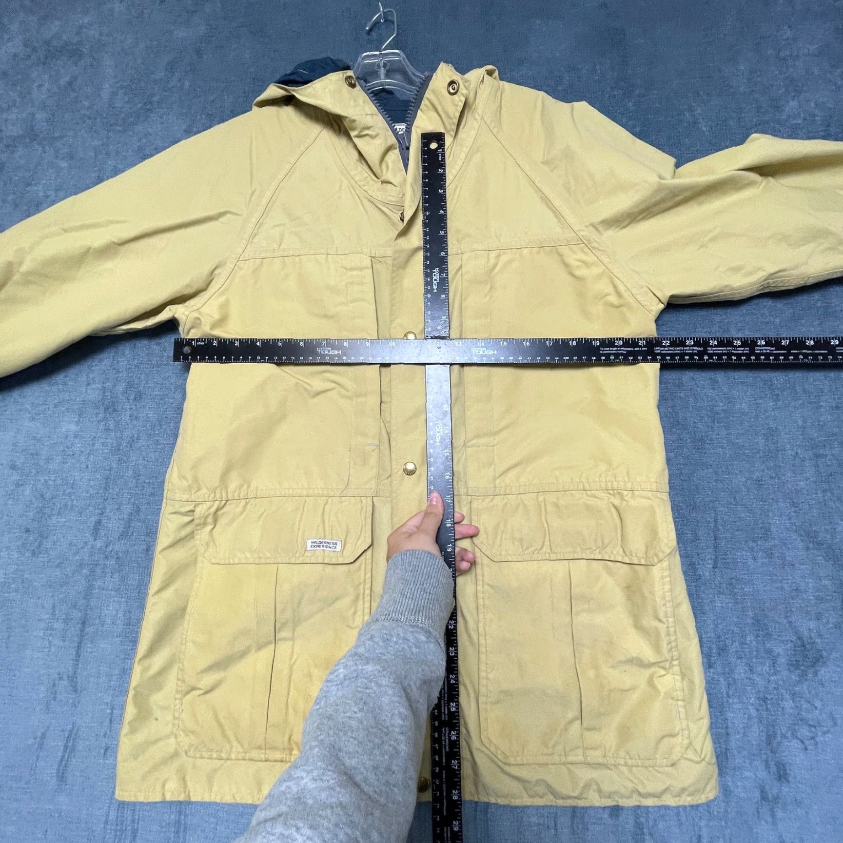 VINTAGE Wilderness Experience Gore-Tex Rain Jacket Mens Large Beige Parka Gorpcore Jacket