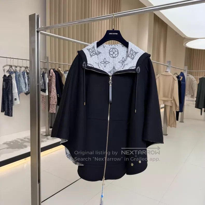 Louis Vuitton Louis Vuitton 25 black and white bib cloak Size ONE SIZE - 4 Thumbnail