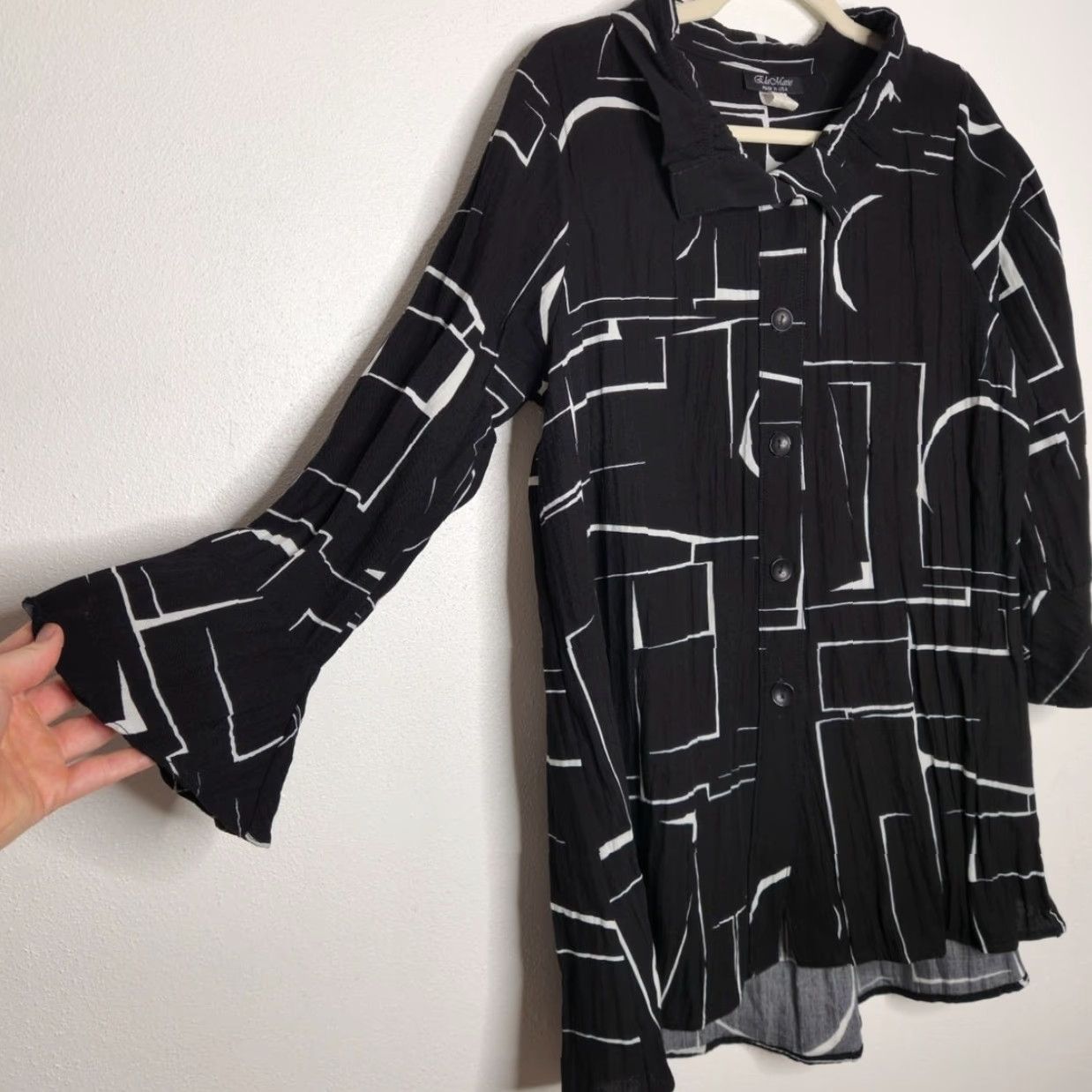 Vintage VINTAGE Black White Abstract Art Geometric Modernism Modernist Shirt Blouse L Size L / US 10 / IT 46 - 2 Thumbnail