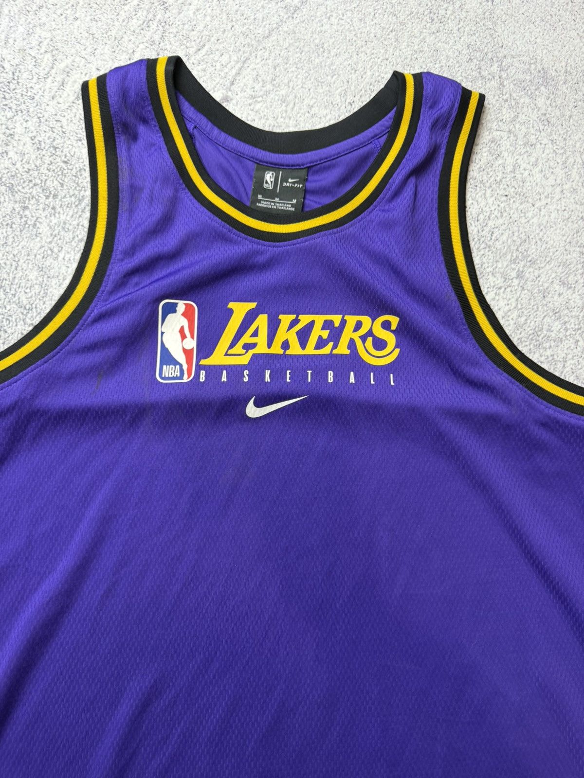 NBA Nike NBA Basketball Los Angeles Lakers Shirt Jersey Size: M Size US M / EU 48-50 / 2 - 5 Thumbnail