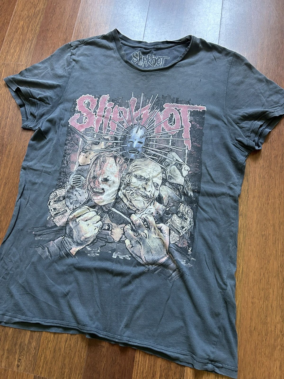 Slipknot Vintage Slipknot Faded Crazy Graphic Print 00s Unisex Size M Size US M / EU 48-50 / 2 - 2 Thumbnail